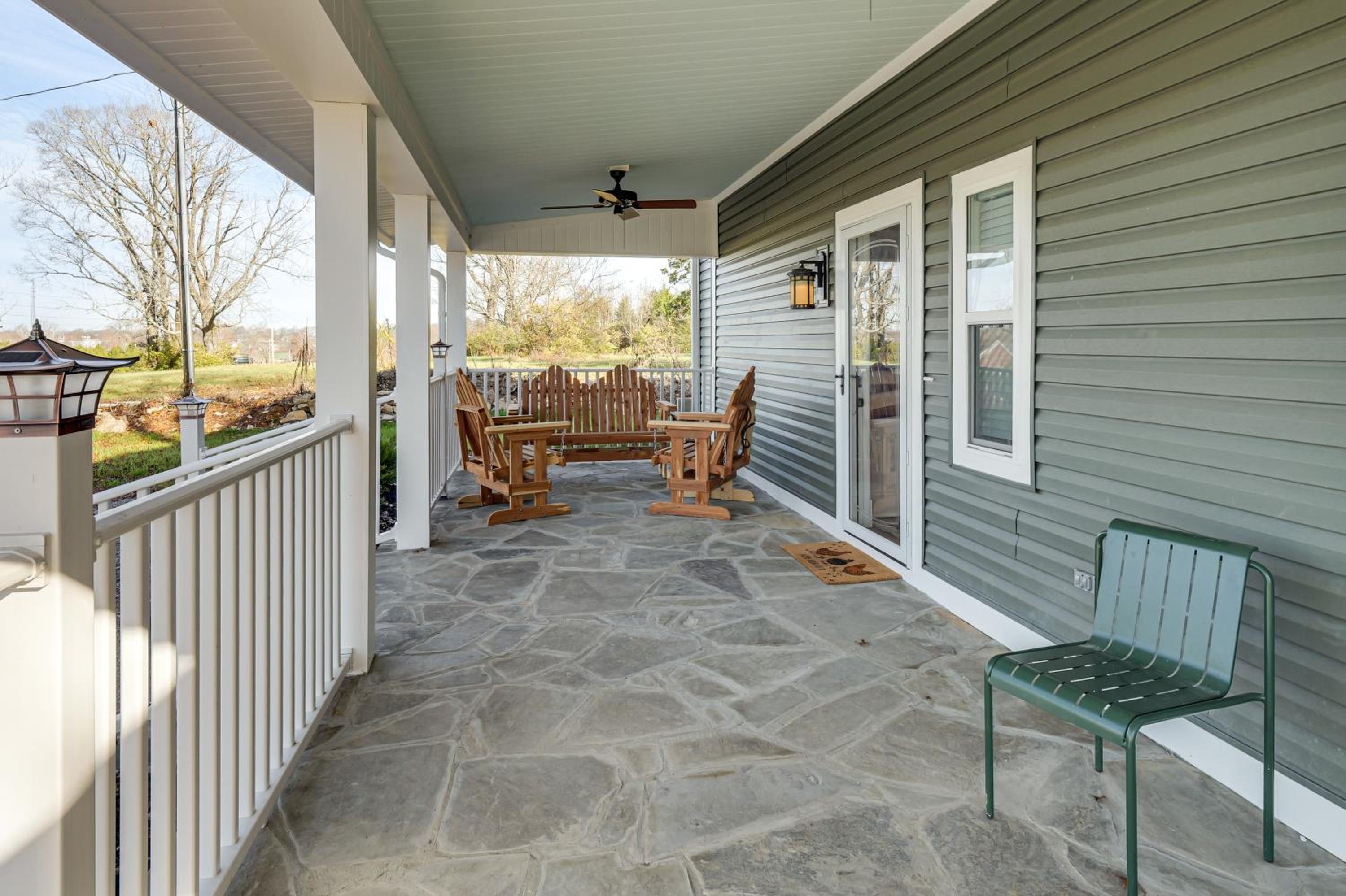 1 Block to Dtwn Lewisburg! Quiet Home with Decks