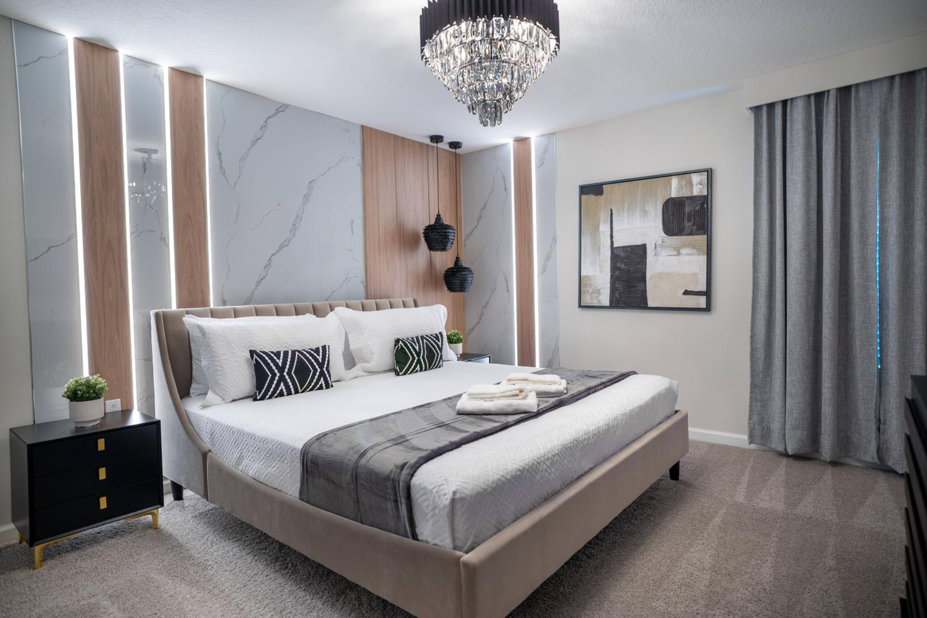 9BR Solara Villa w Pool Themed Rooms