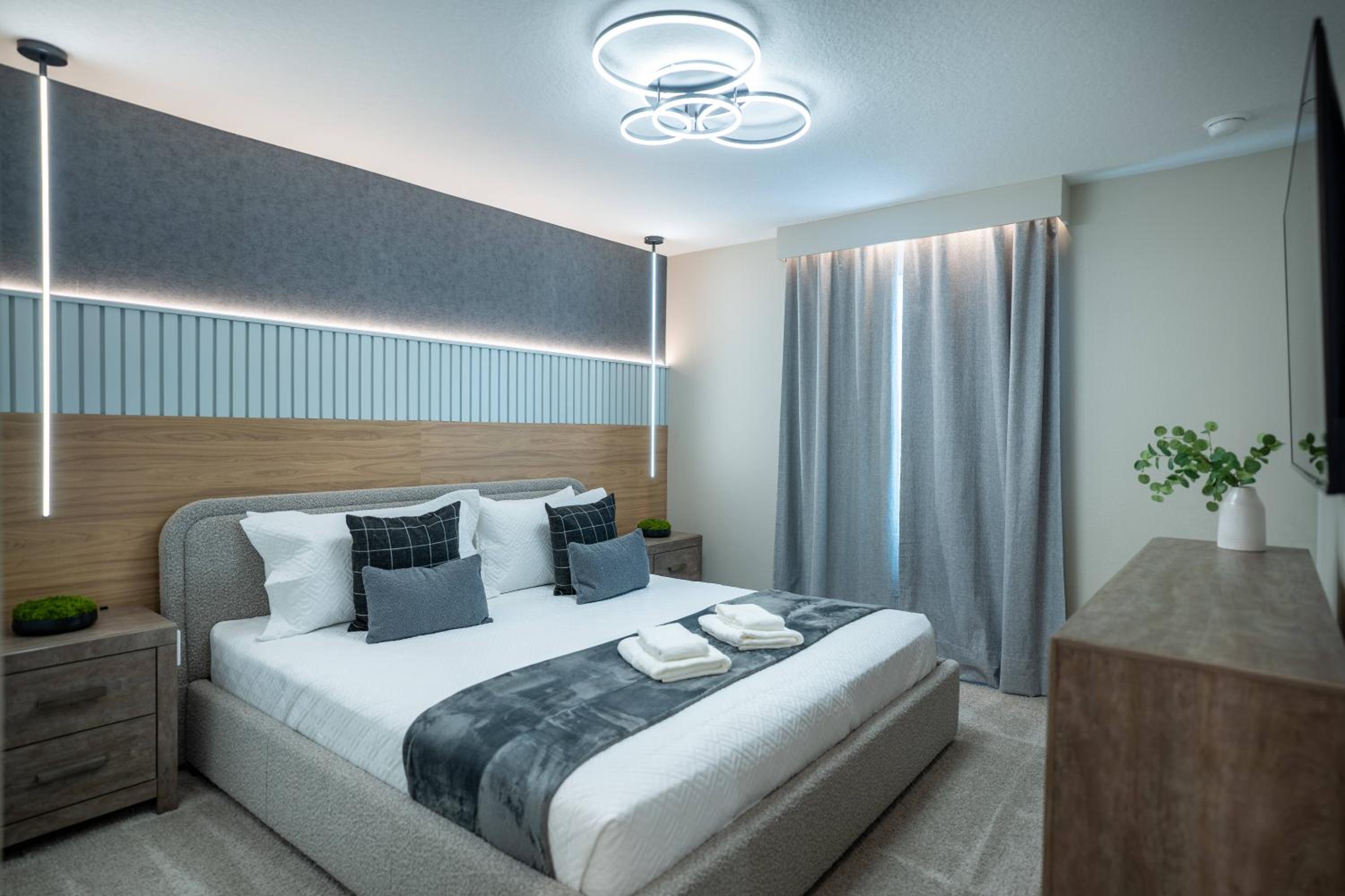 9BR Solara Villa w Pool Themed Rooms