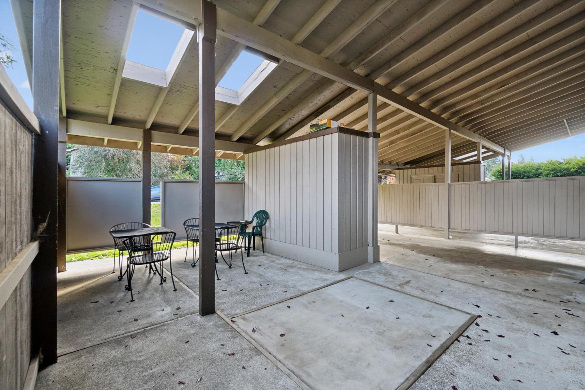 Eastside Tech Hub Home Base Near I-90 and Factoria!