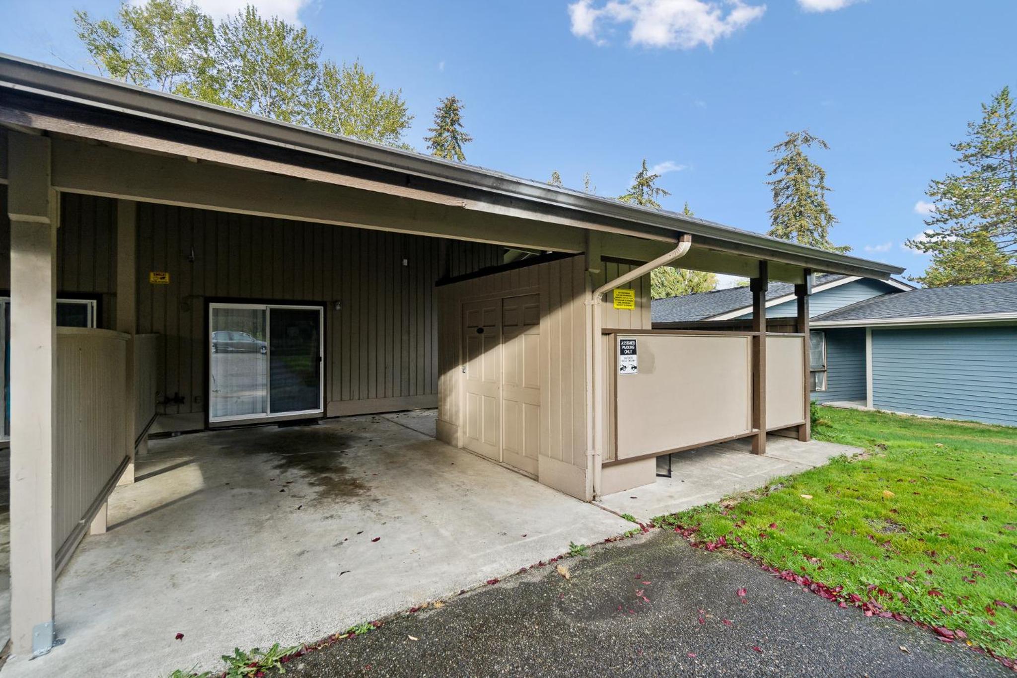 Eastside Tech Hub Home Base Near I-90 and Factoria!