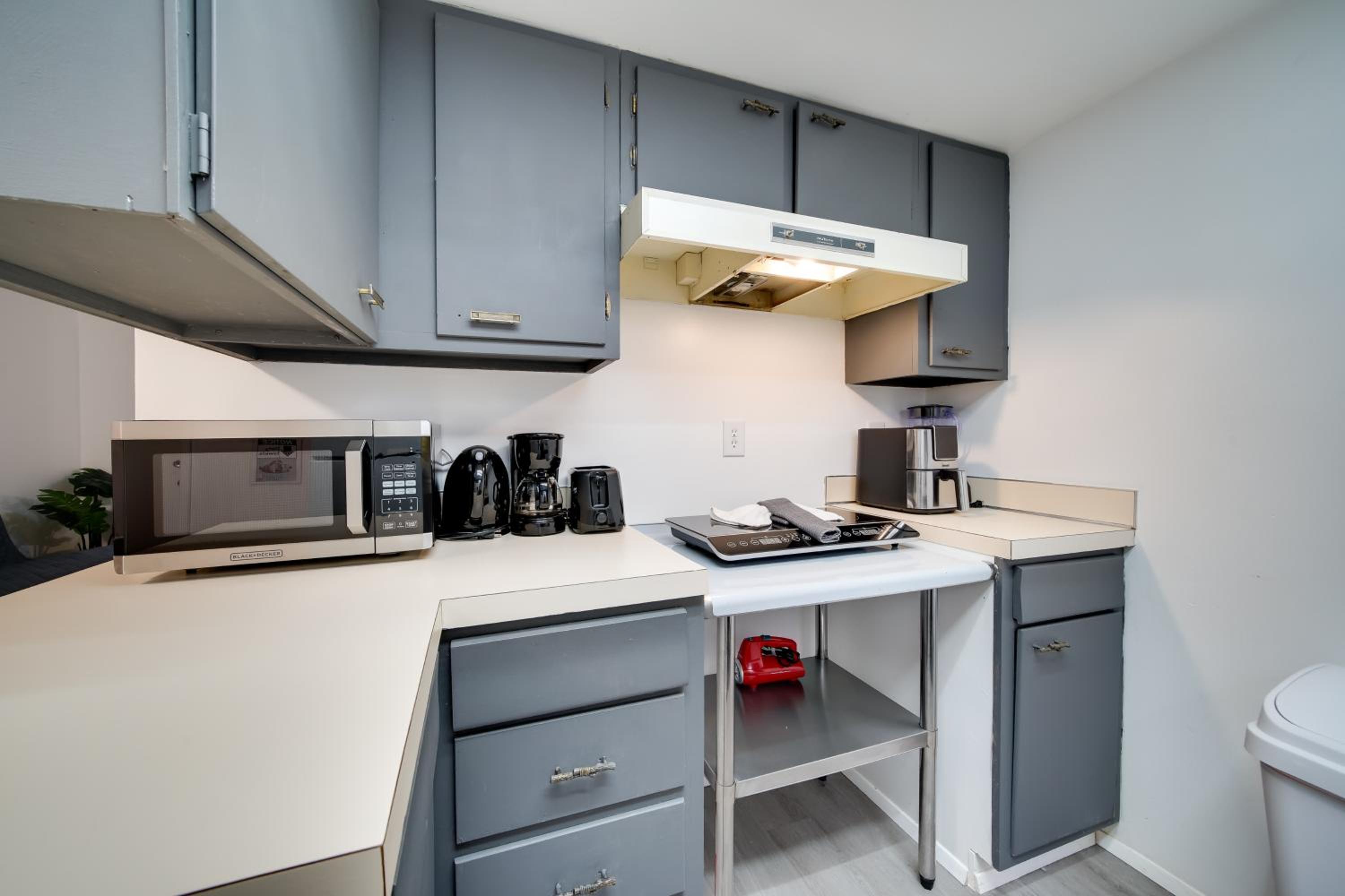 Near Tech Hub and Transit Central Bellevue Home