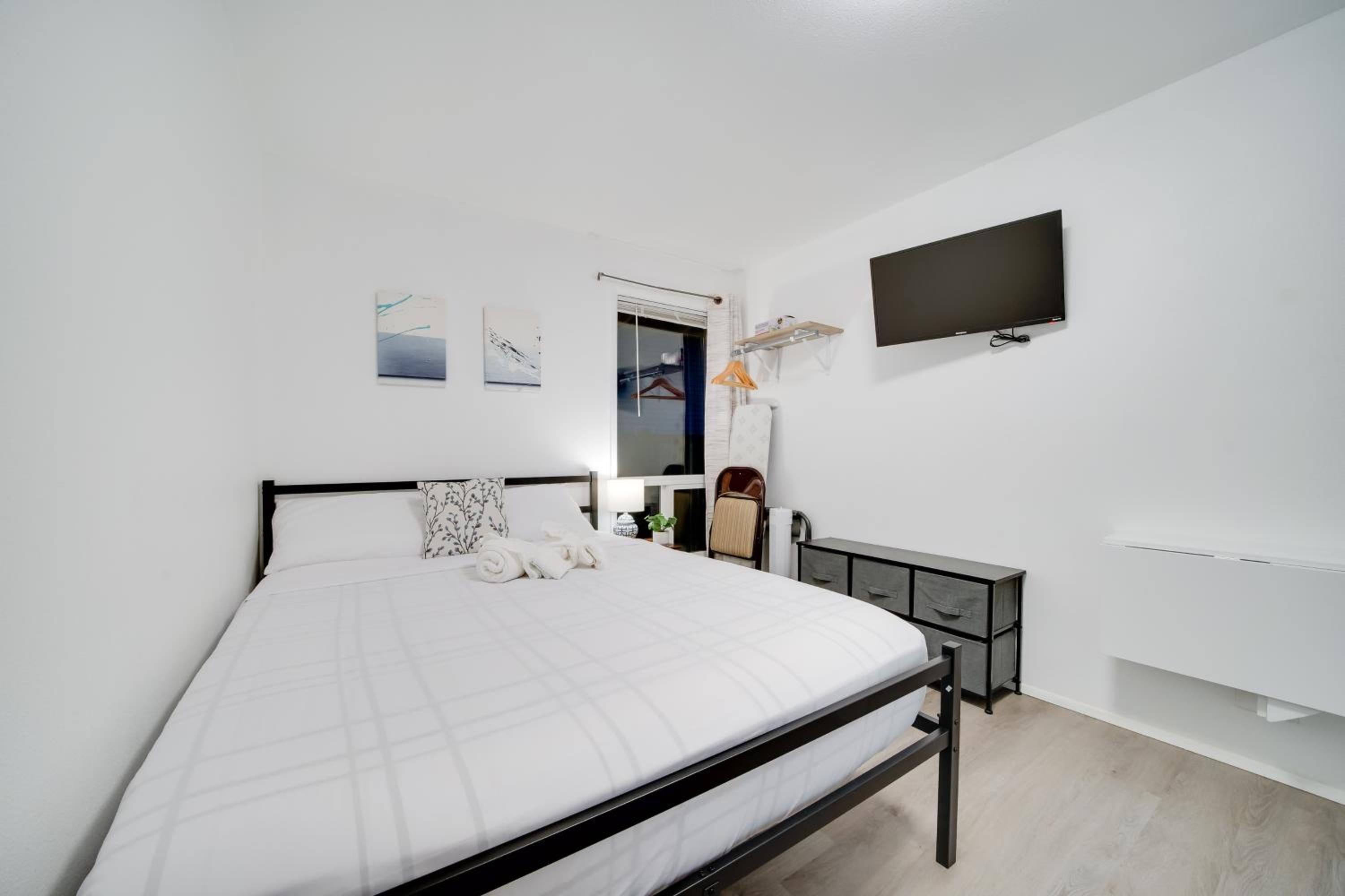Near Tech Hub and Transit Central Bellevue Home