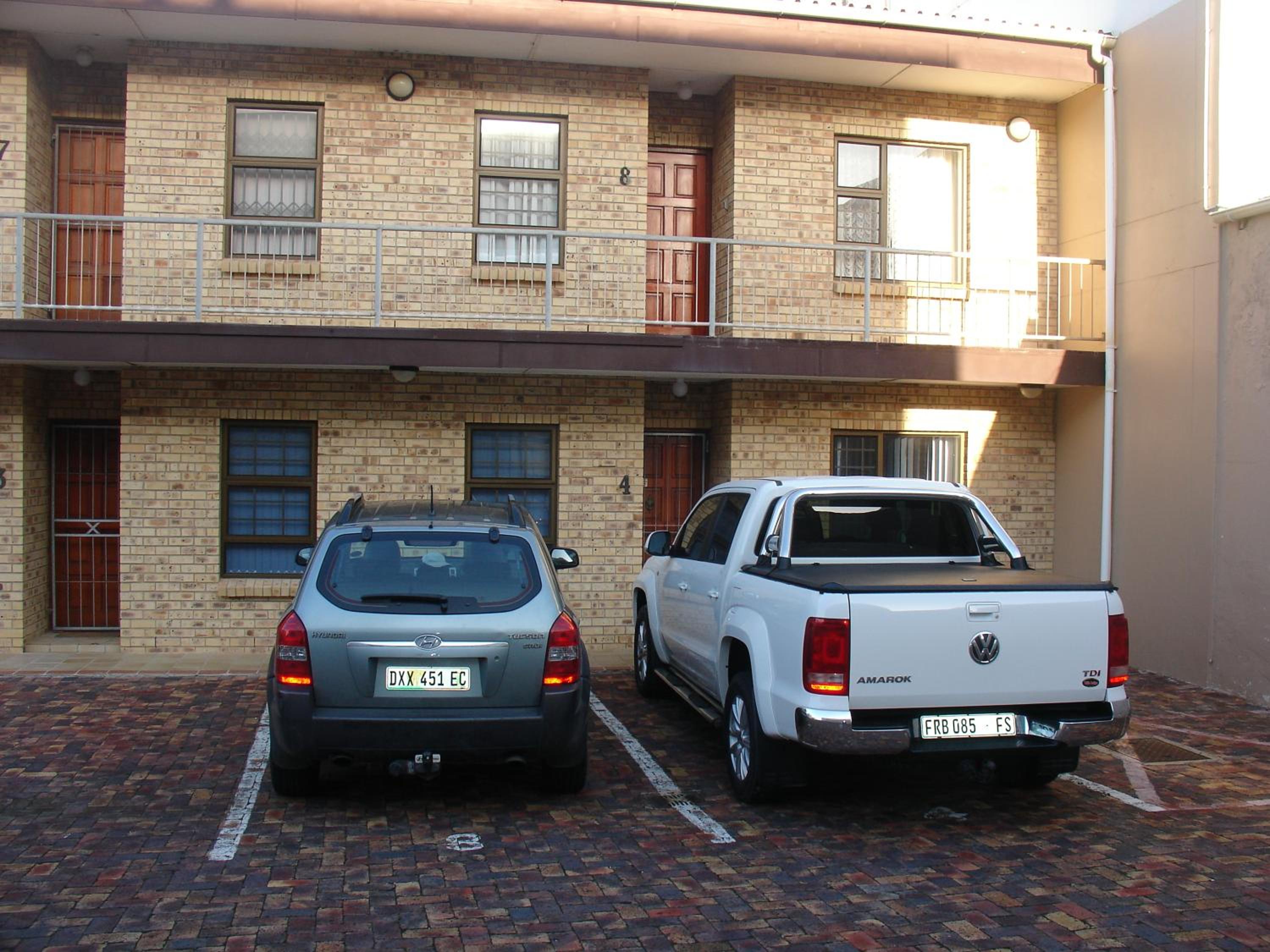 Blue Horizon Flat 8