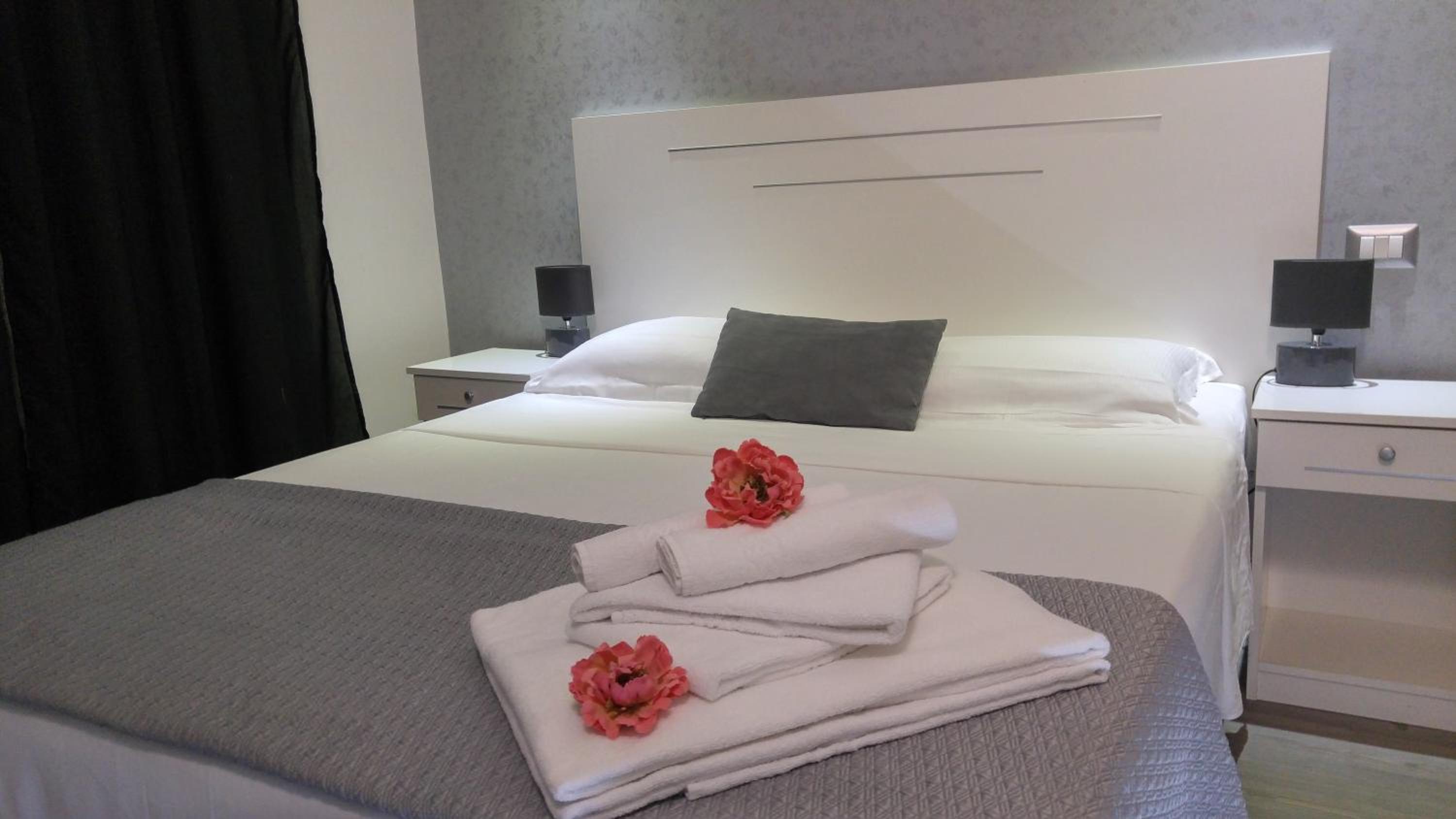 Arts & Rooms photo 2