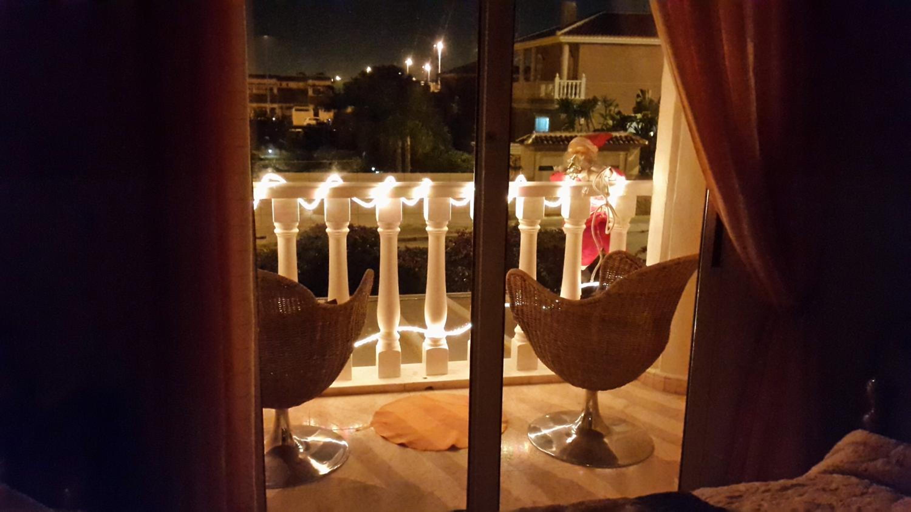 Villa La Zenia, Private pool, 10min walk to La Zenia Beach, for 6 people