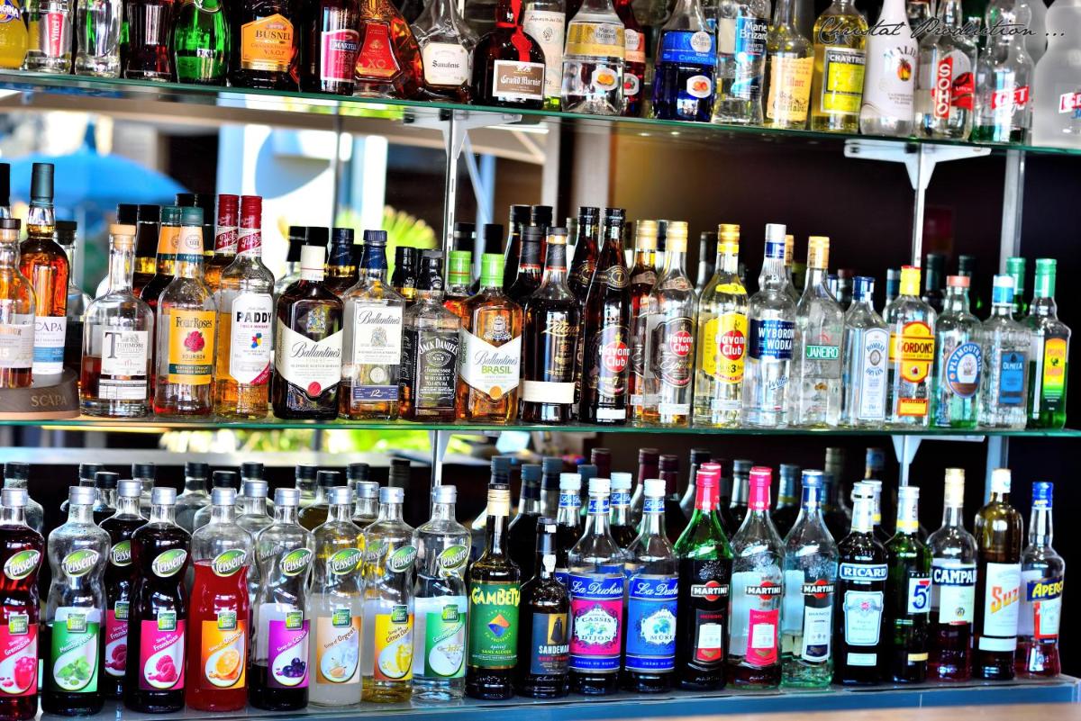 bar