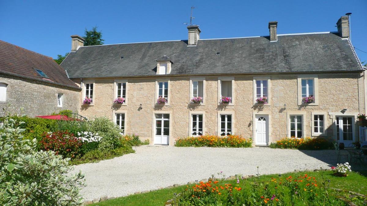 Domaine De La Cour Vautier view 2