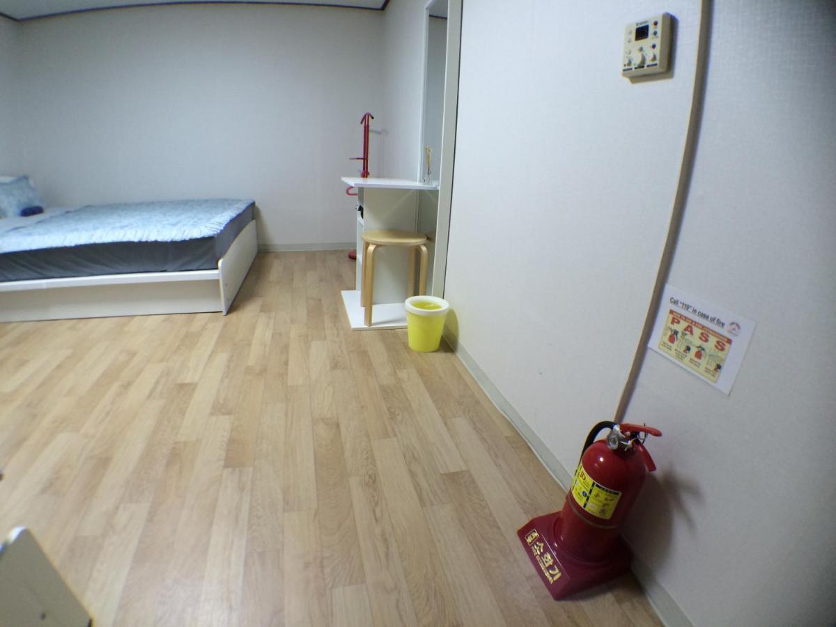 Jeong House