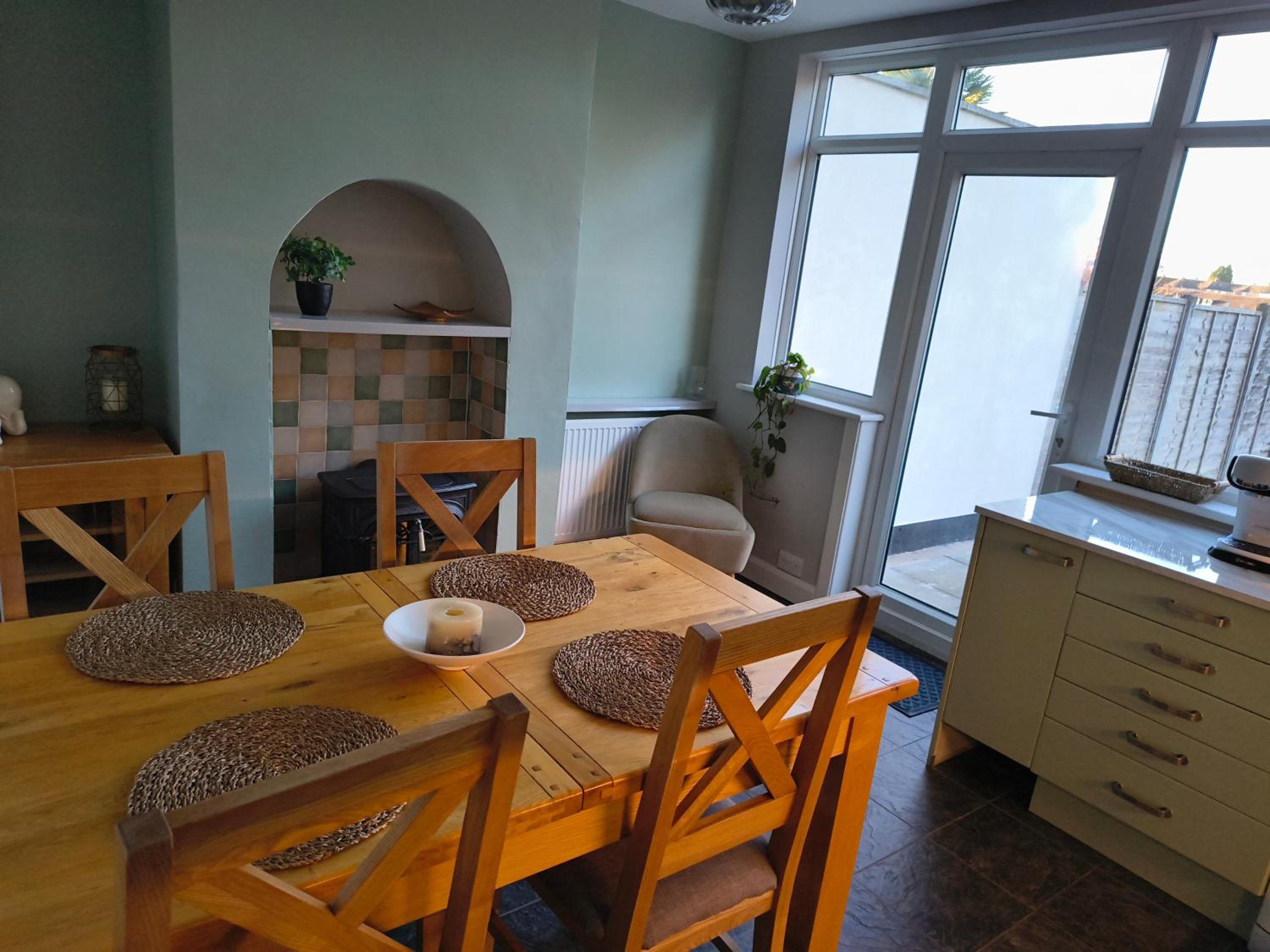 Parkdale-2 Bedroom House in Sheldon Birmingham