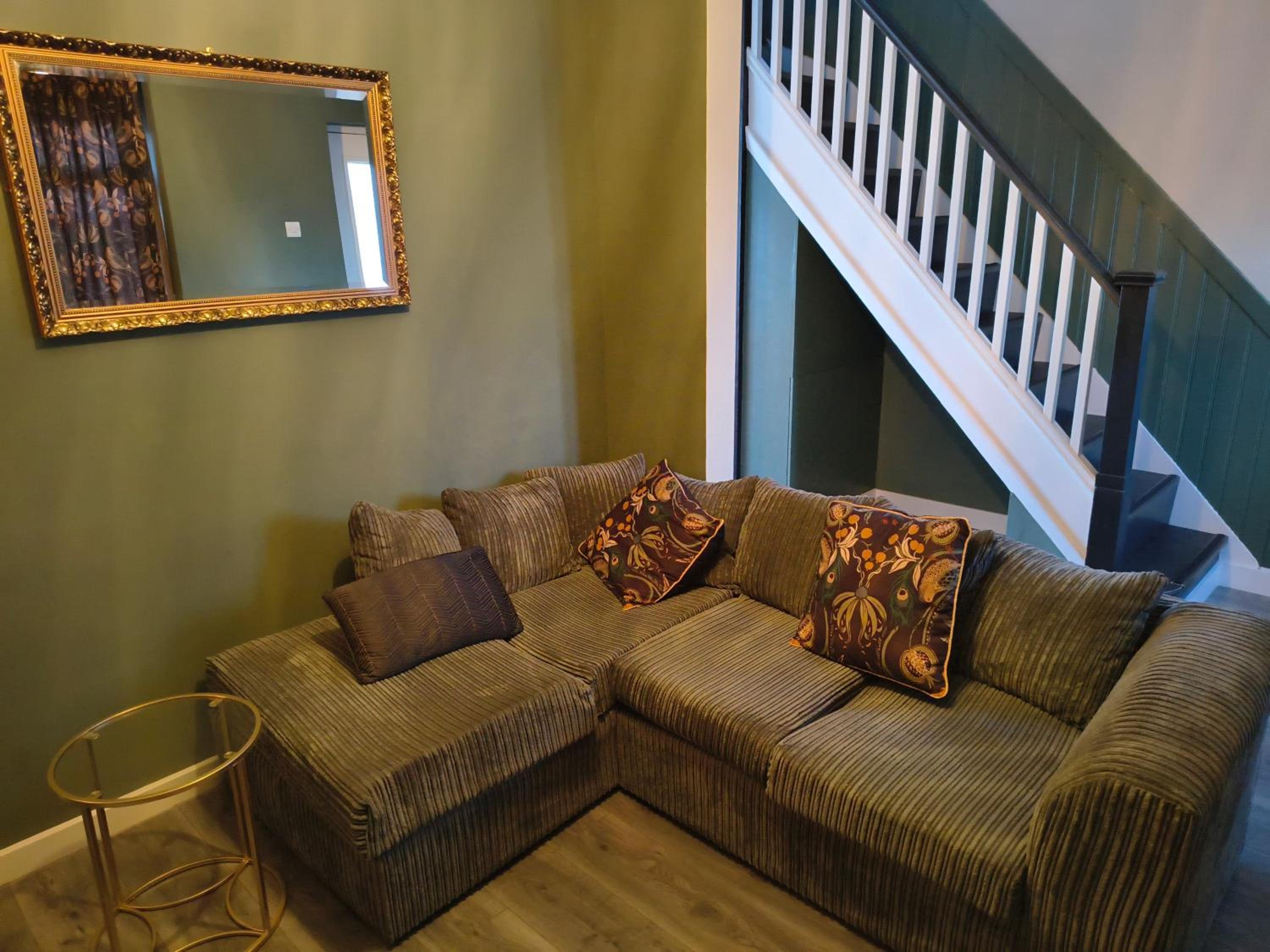 Parkdale-2 Bedroom House in Sheldon Birmingham