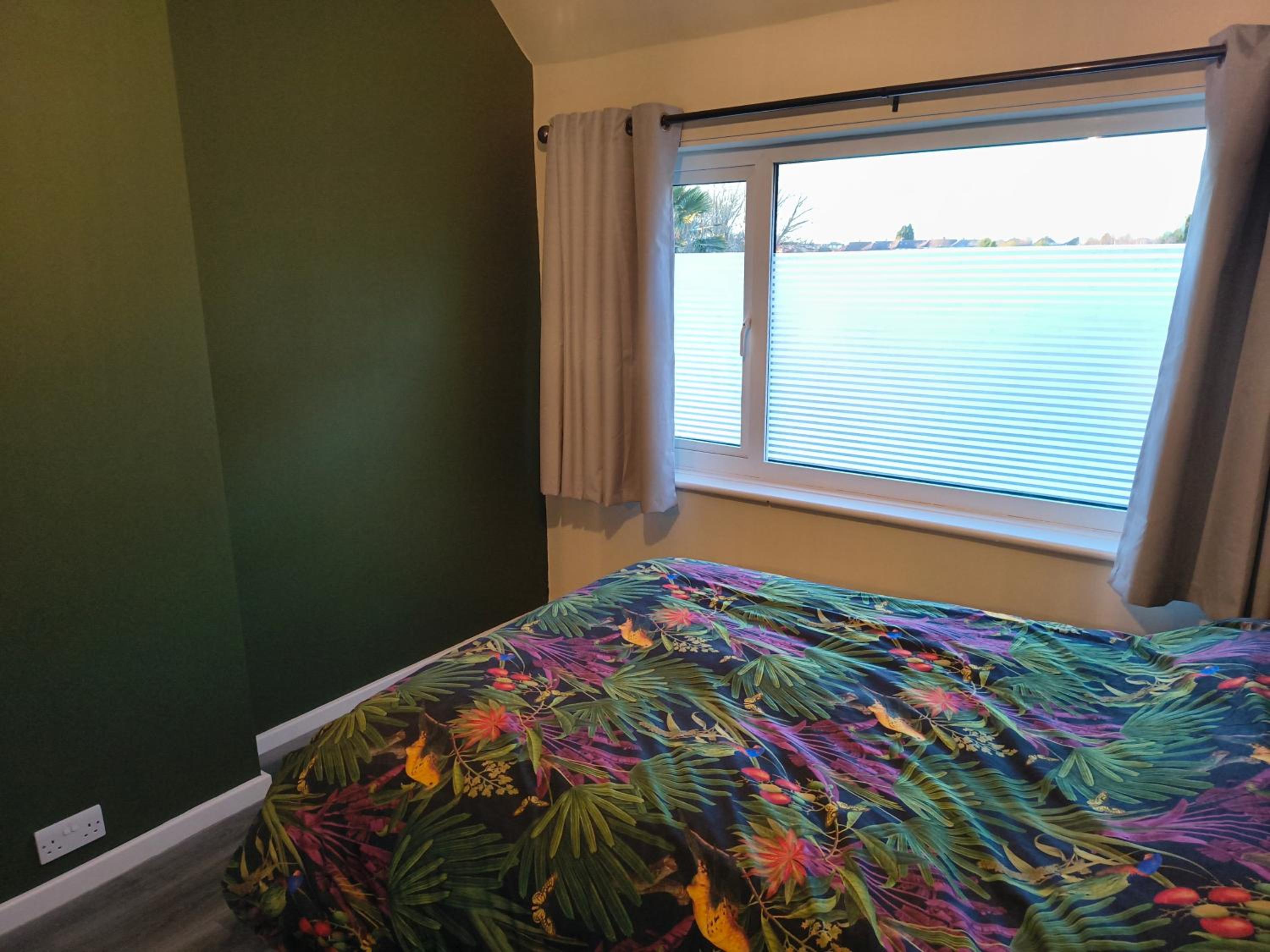 Parkdale-2 Bedroom House in Sheldon Birmingham