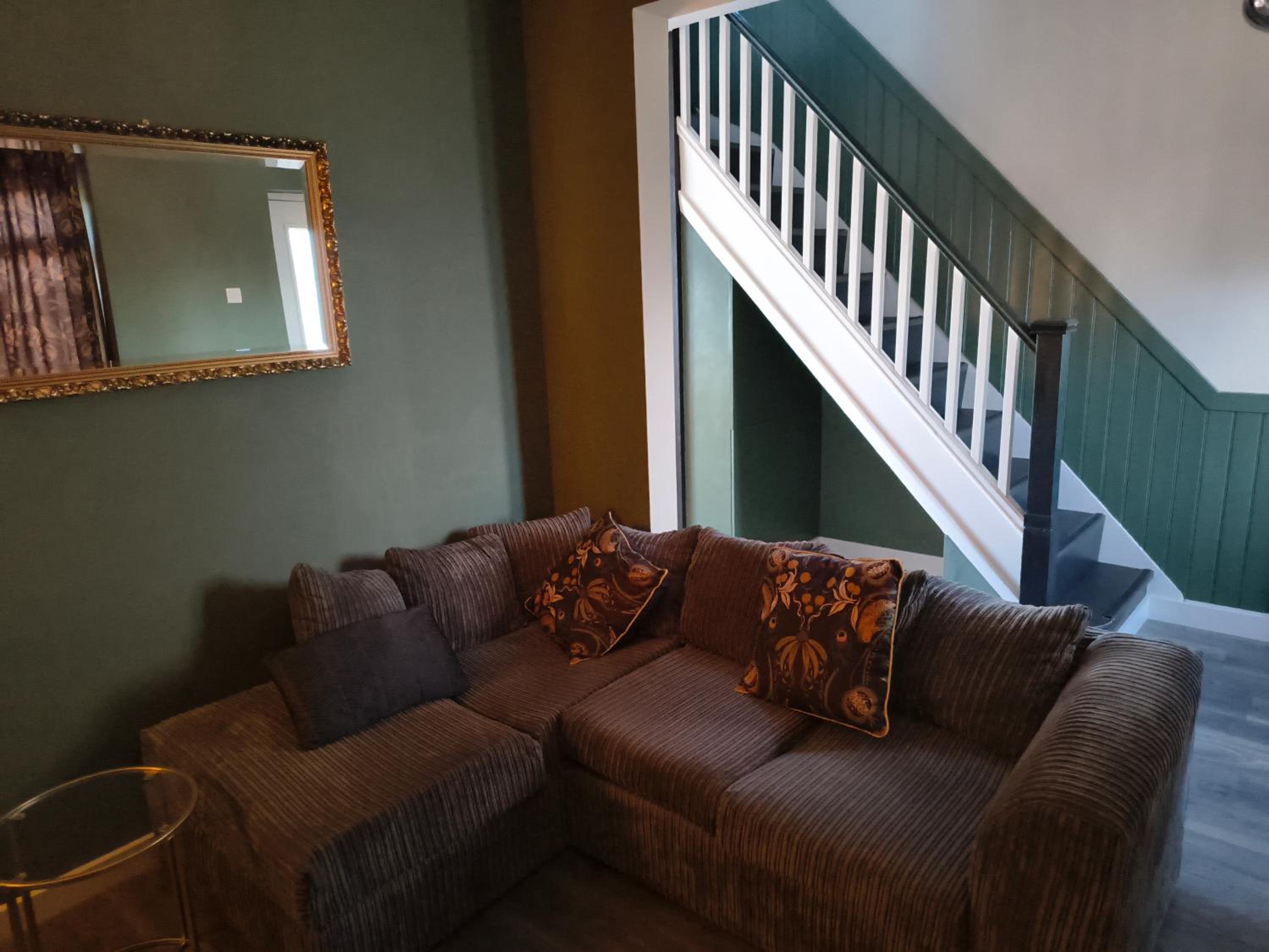 Parkdale-2 Bedroom House in Sheldon Birmingham