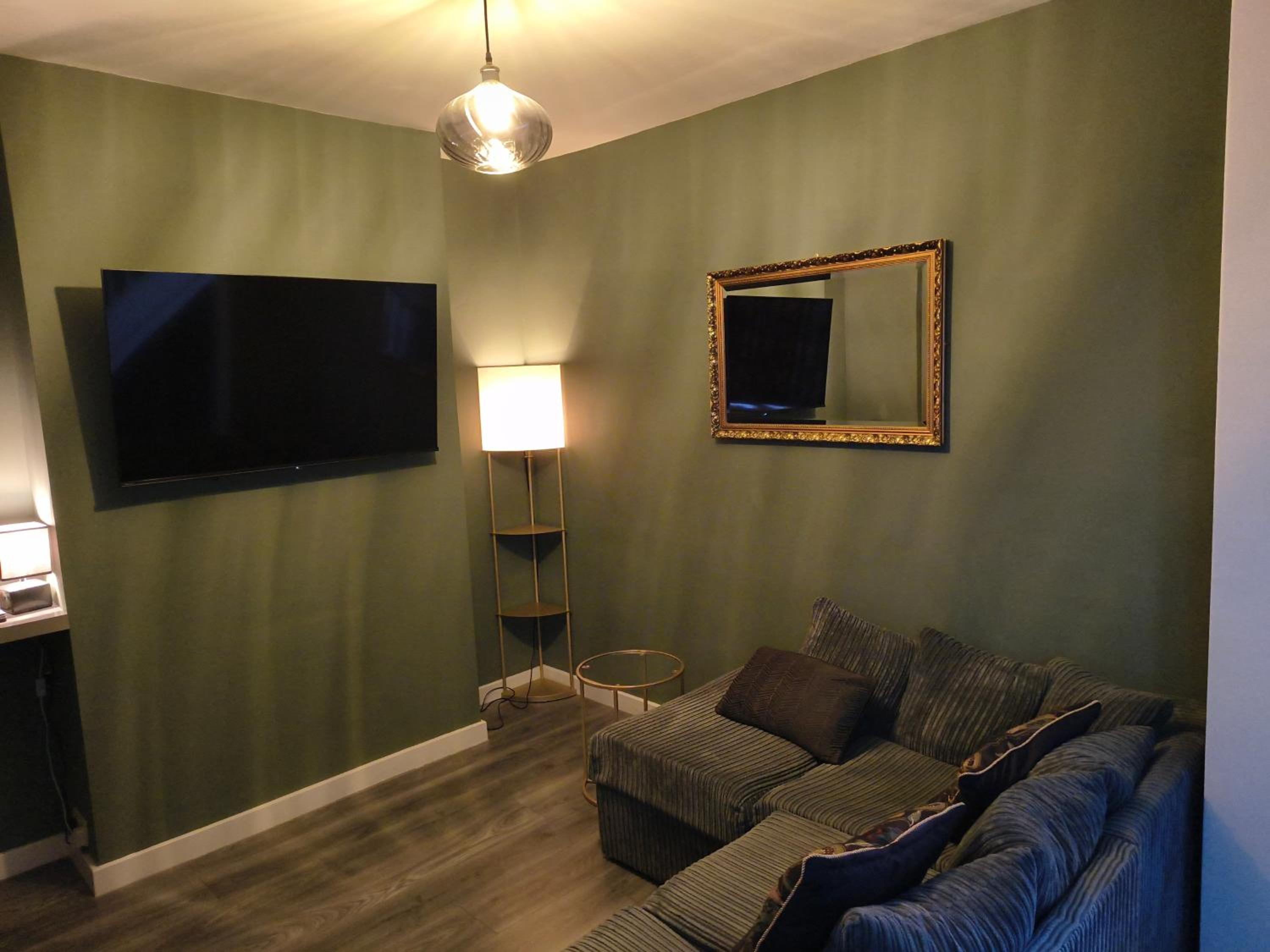 Parkdale-2 Bedroom House in Sheldon Birmingham