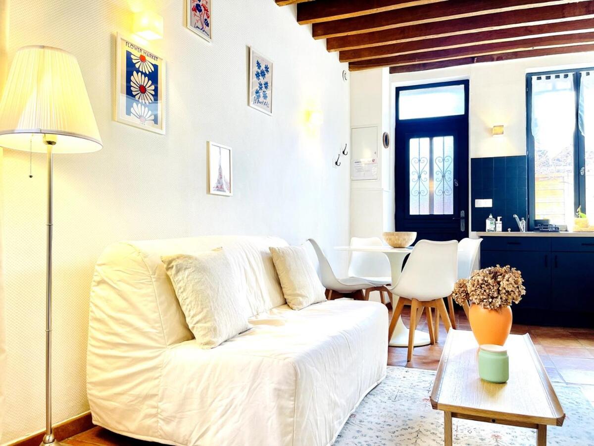 La Petite Maison Solognote, au pied du Château