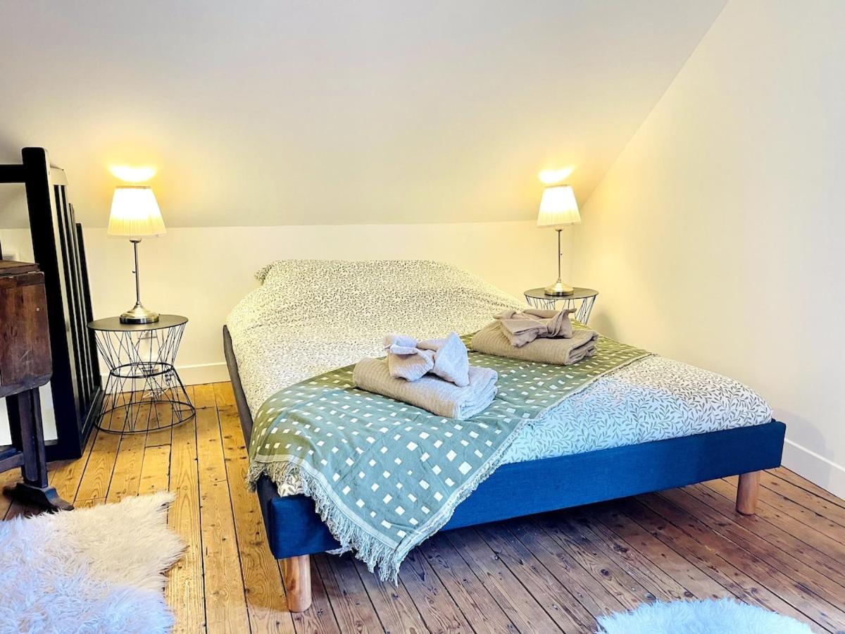 La Petite Maison Solognote, au pied du Château