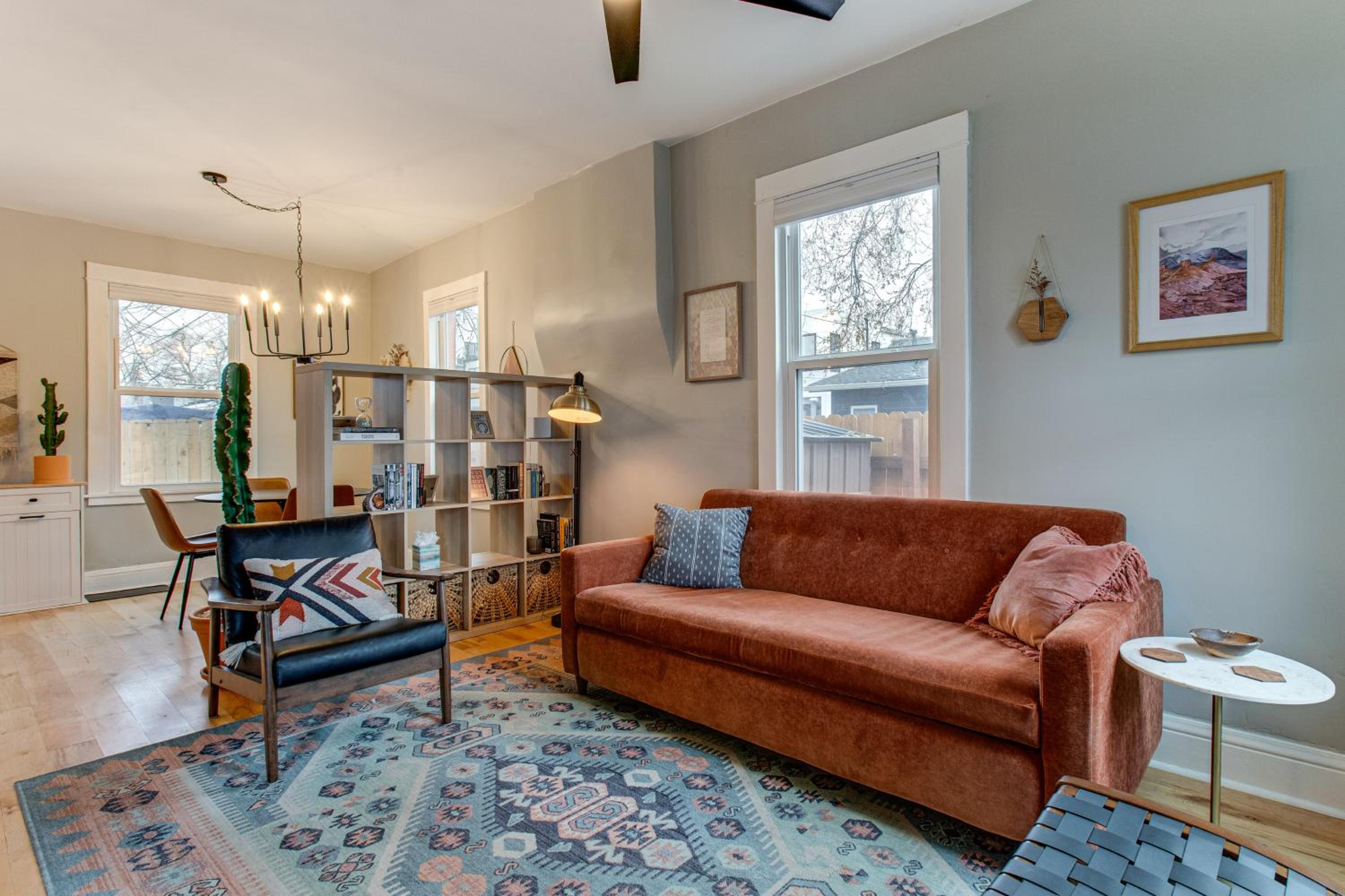 Walk to Eats! Berkeley Haven with Pet-Friendly Yard