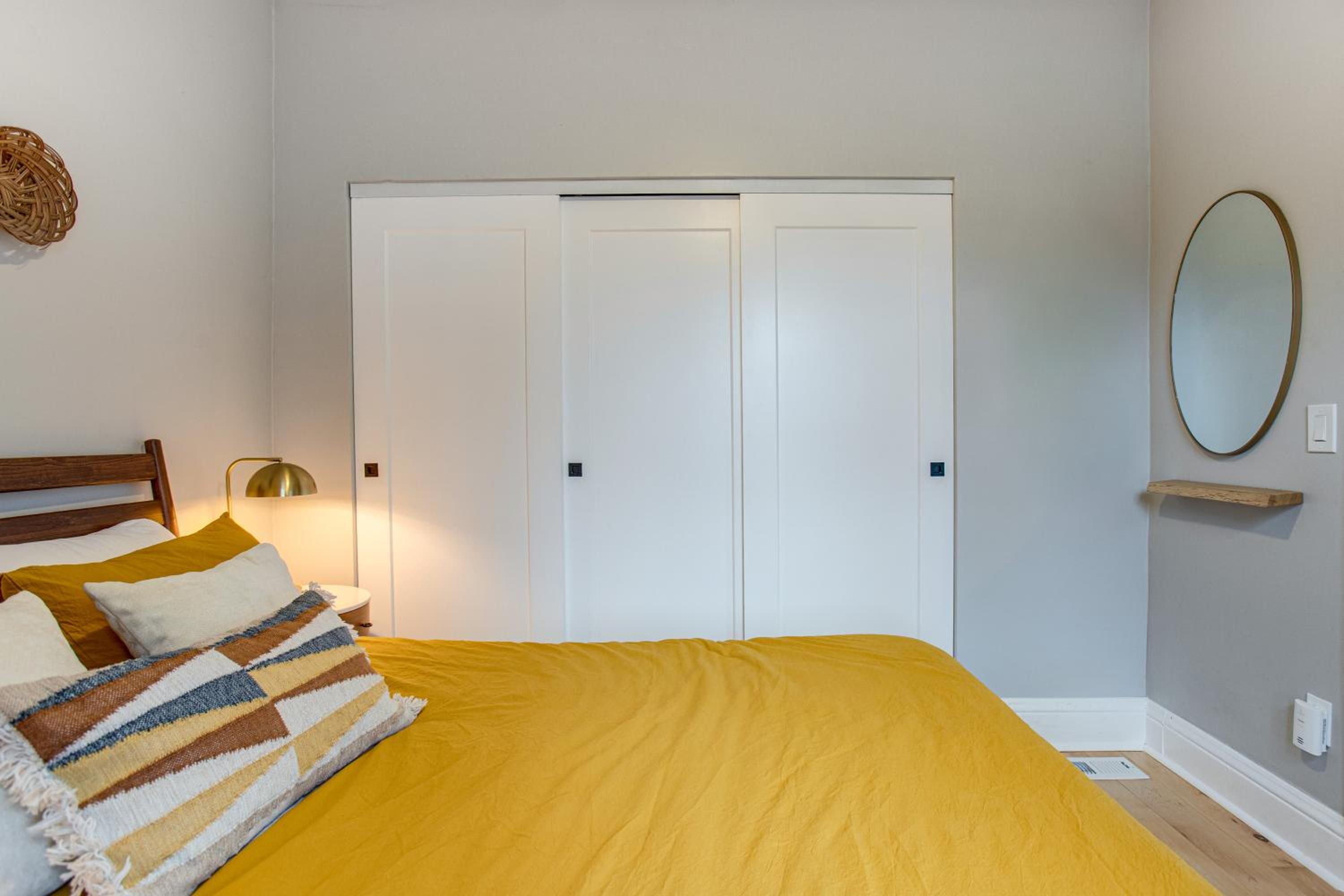 Walk to Eats! Berkeley Haven with Pet-Friendly Yard