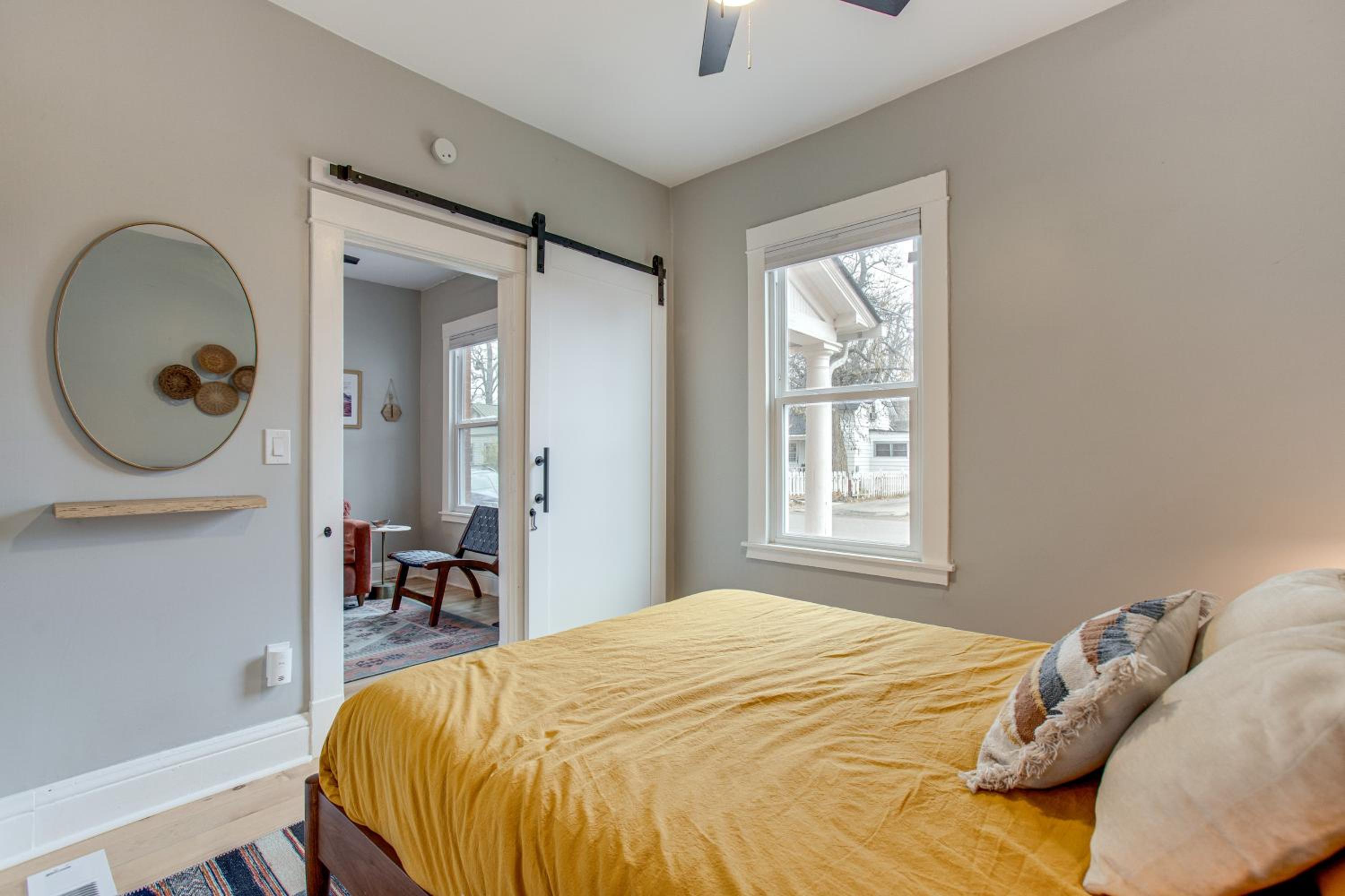 Walk to Eats! Berkeley Haven with Pet-Friendly Yard