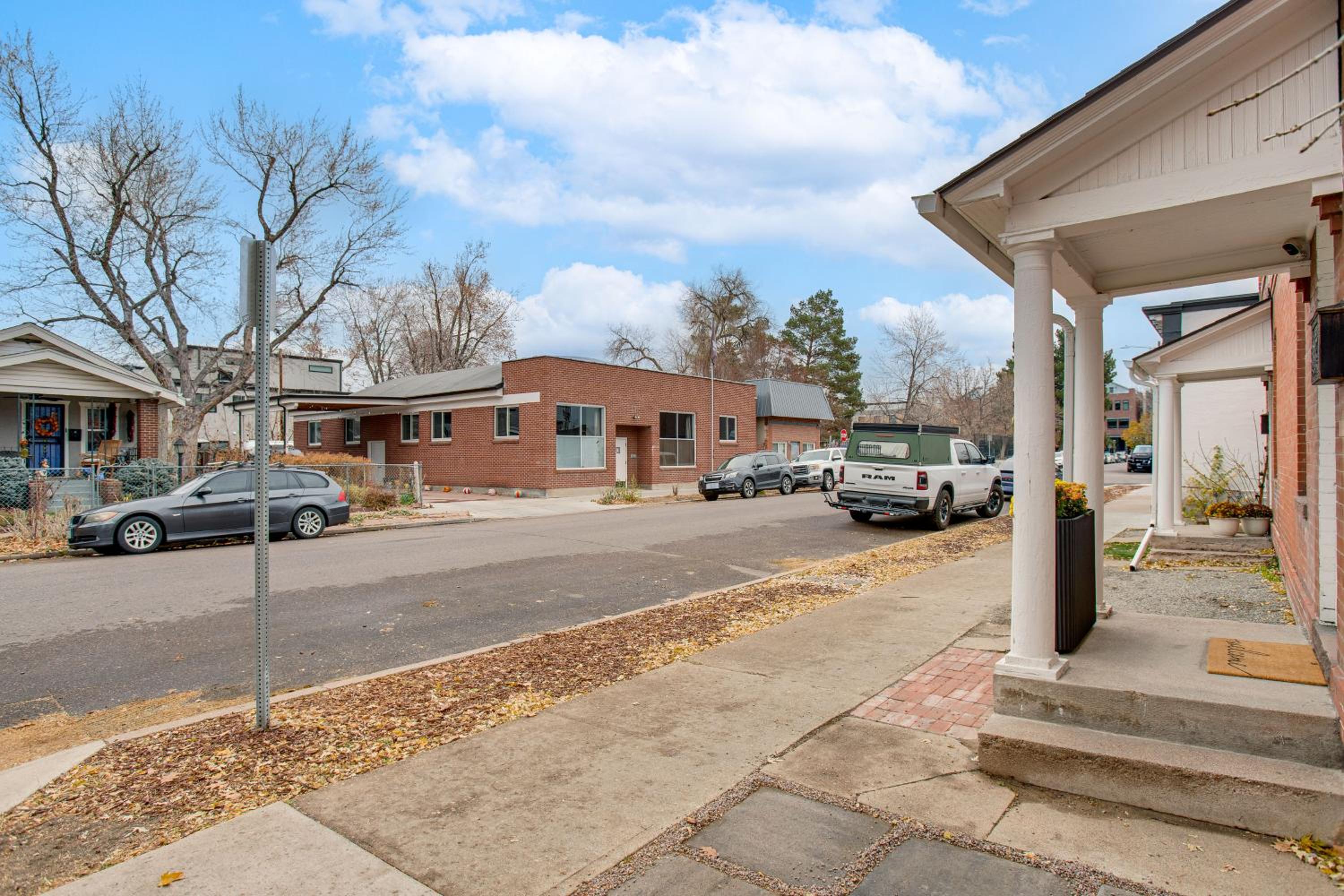 Walk to Eats! Berkeley Haven with Pet-Friendly Yard