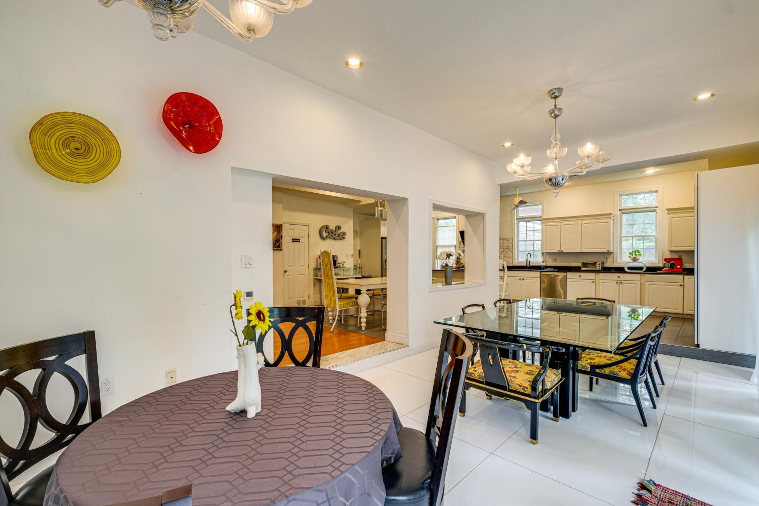 Stay Near DC! Group Getaway with Easy Metro Access