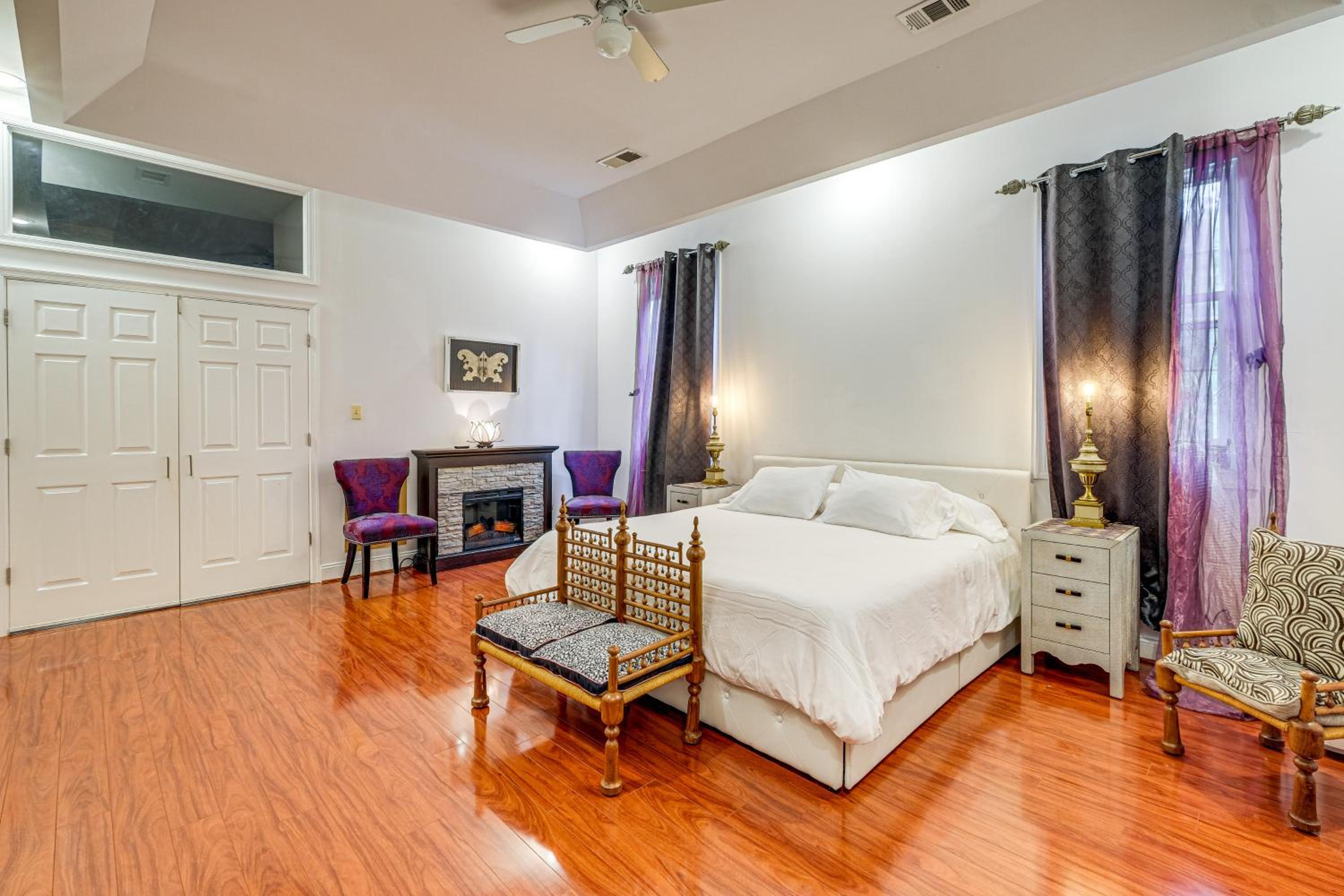 Stay Near DC! Group Getaway with Easy Metro Access