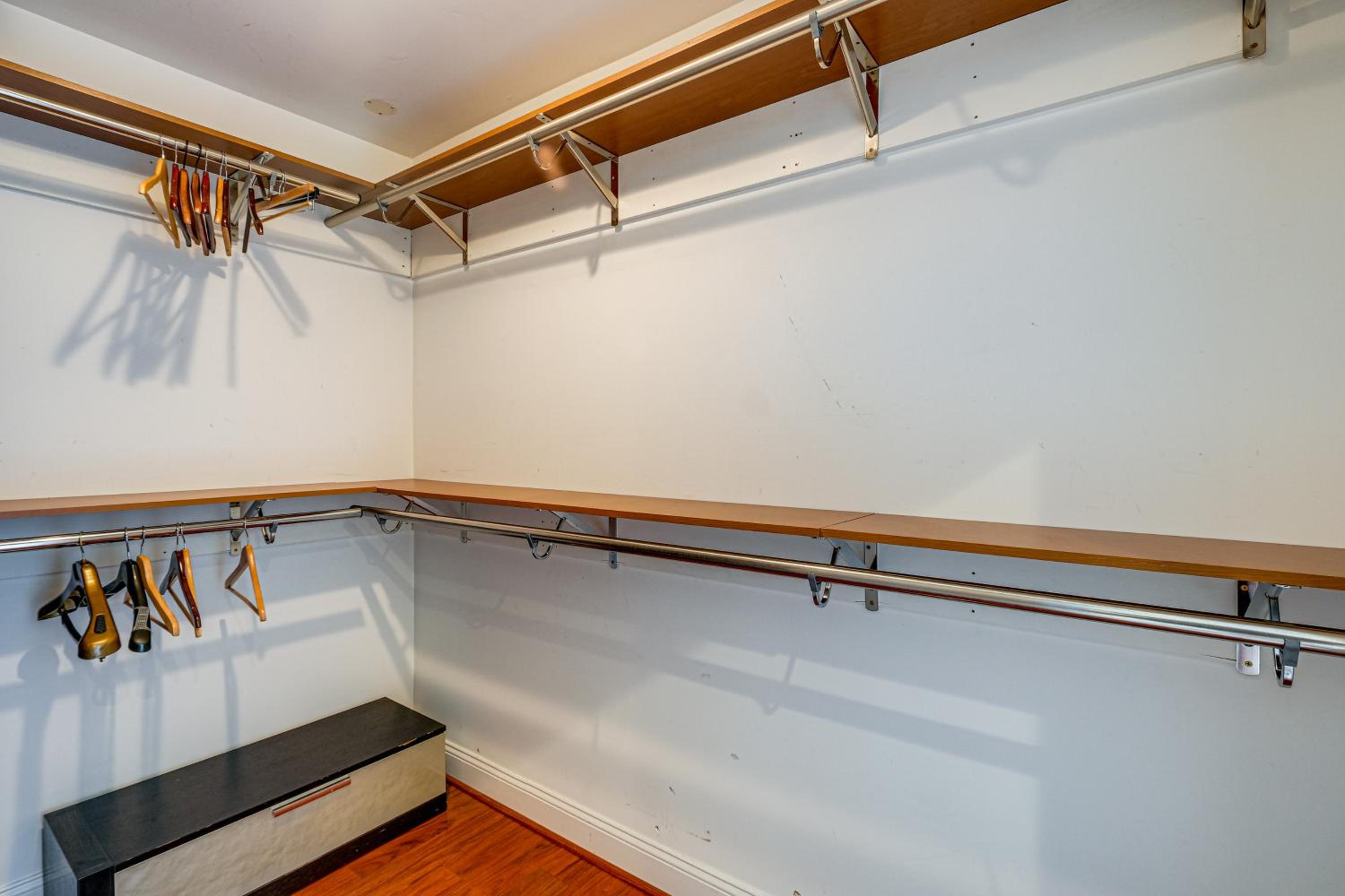 Stay Near DC! Group Getaway with Easy Metro Access