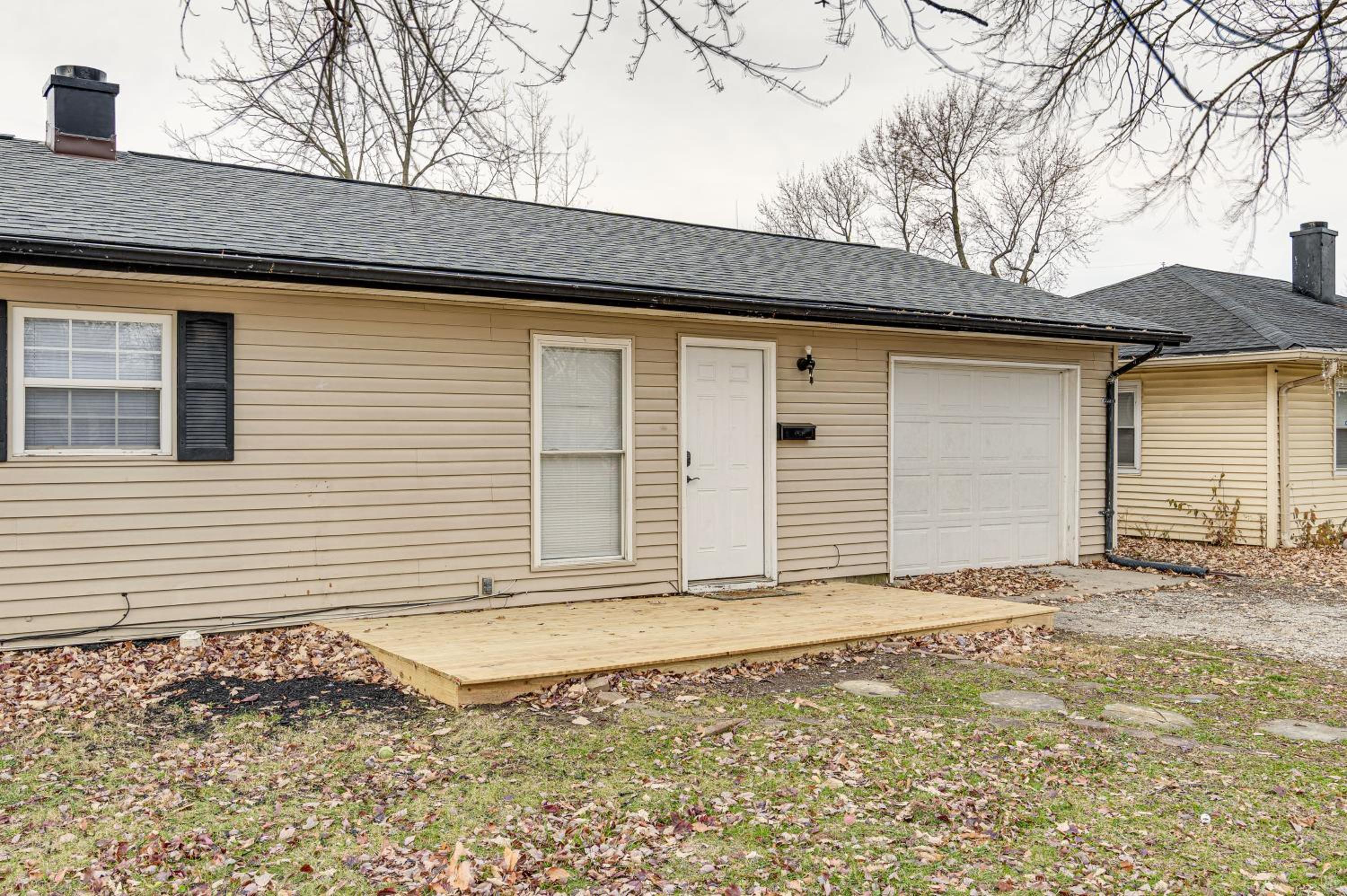 4 Mi to the Speedway Peaceful and Snug Home with Yard