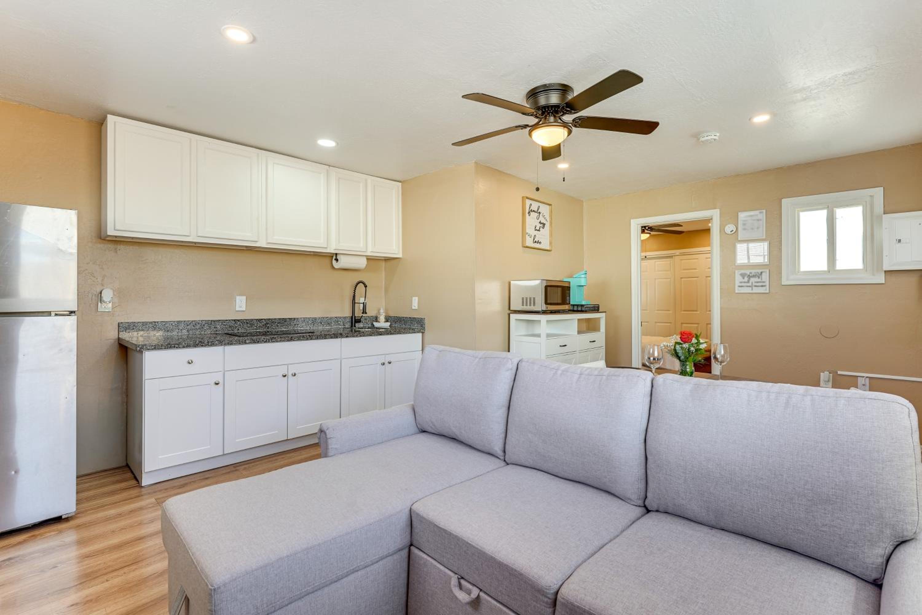 3 Mi to Lookout Mtn! Gem with Fire Pit and Fenced Yard
