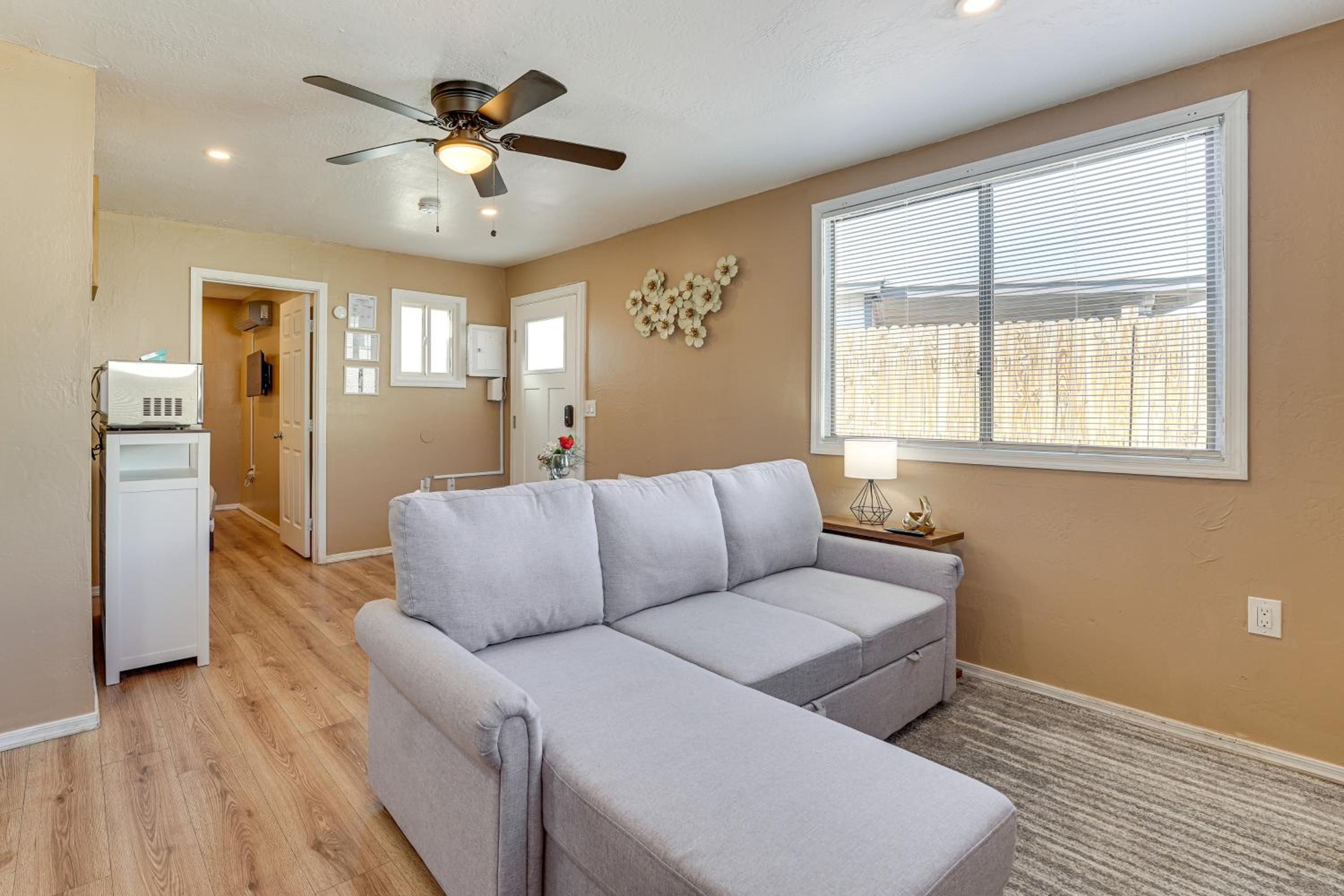 3 Mi to Lookout Mtn! Gem with Fire Pit and Fenced Yard