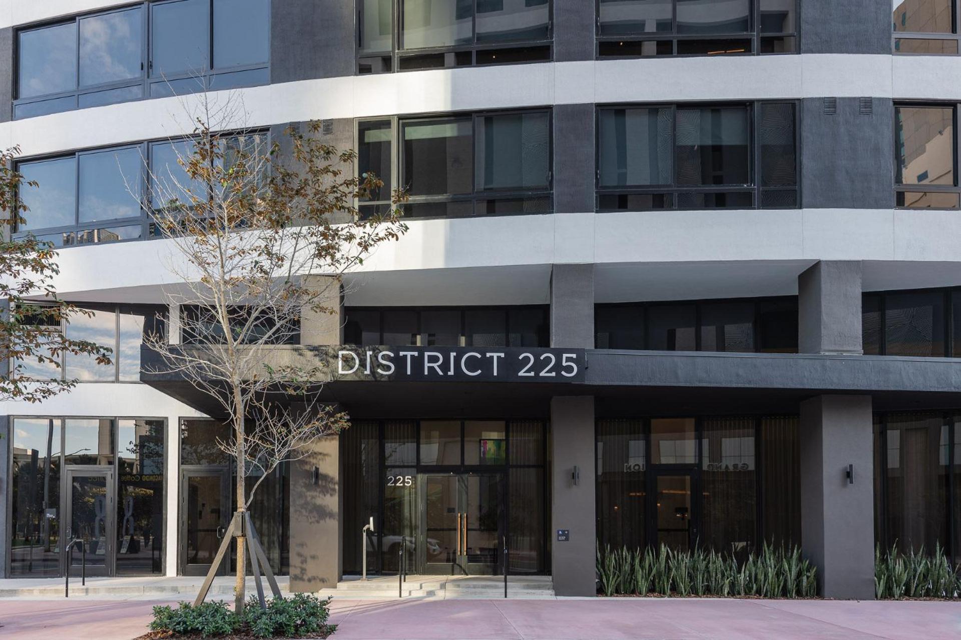 Nomada Residences - District 225