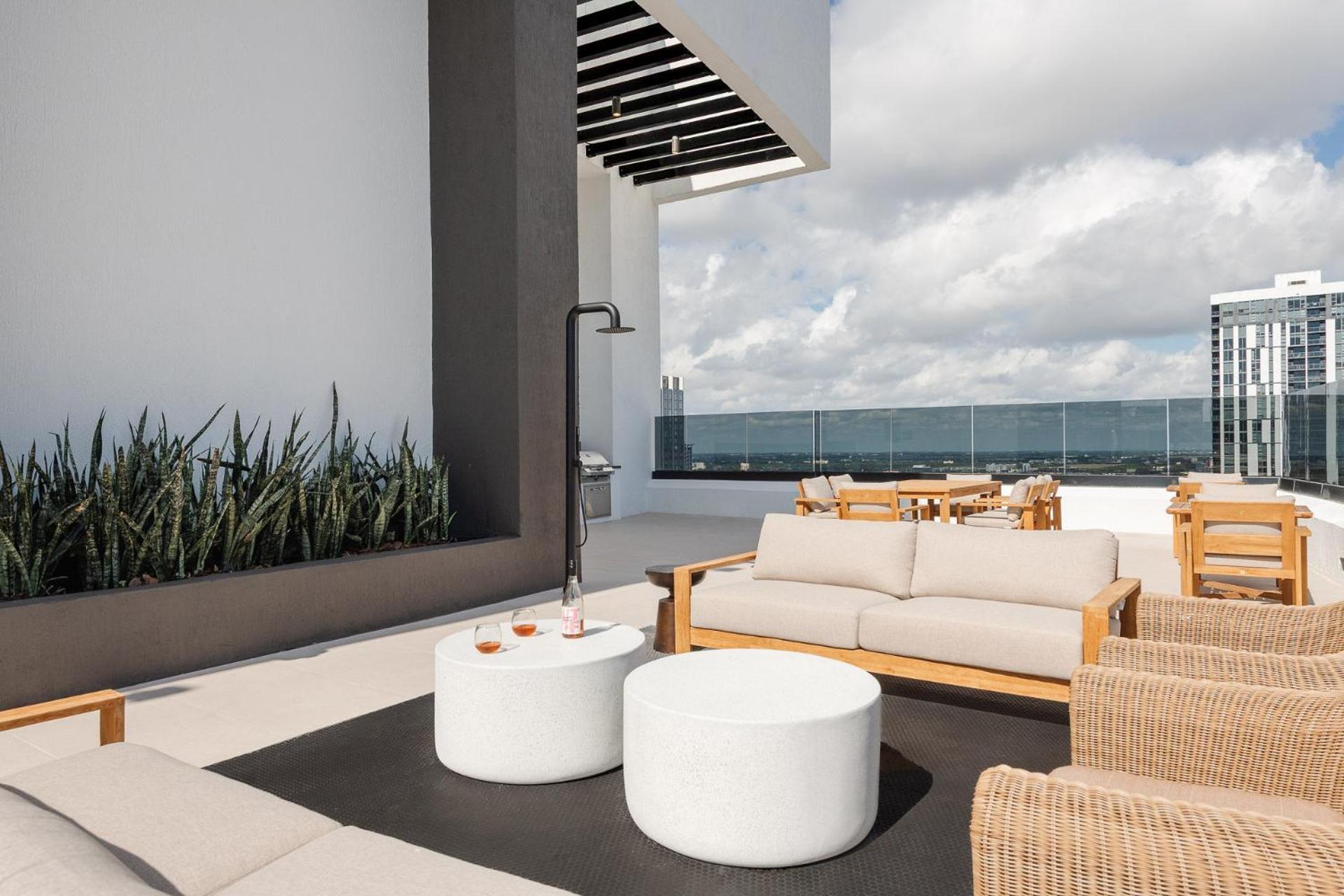 Nomada Residences - District 225