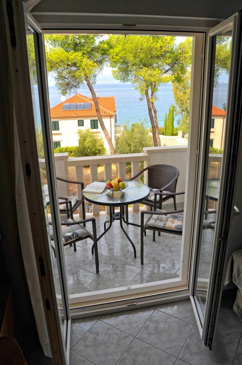 Apartment Mariner view 2