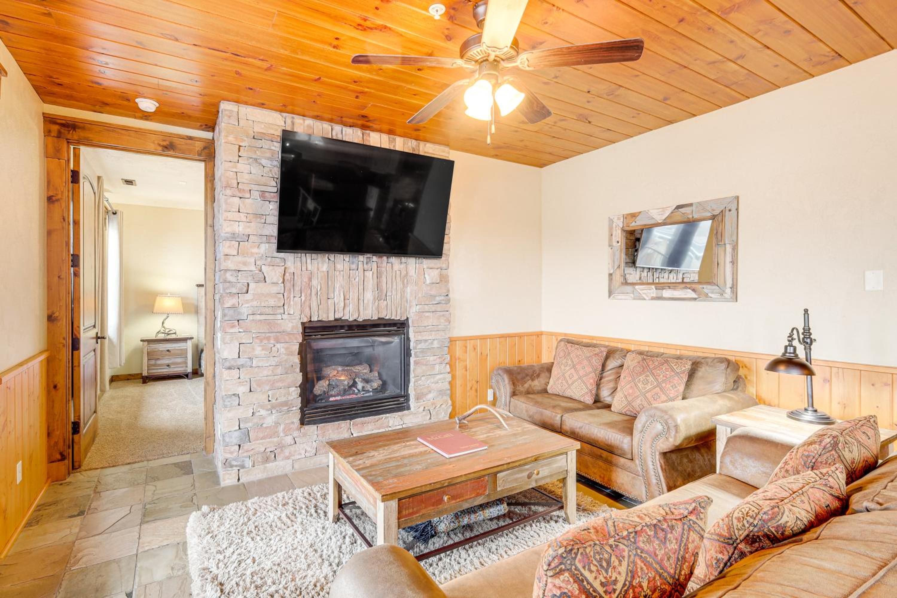 Walkable Condo in Dtwn McCall! Lake View and Balcony