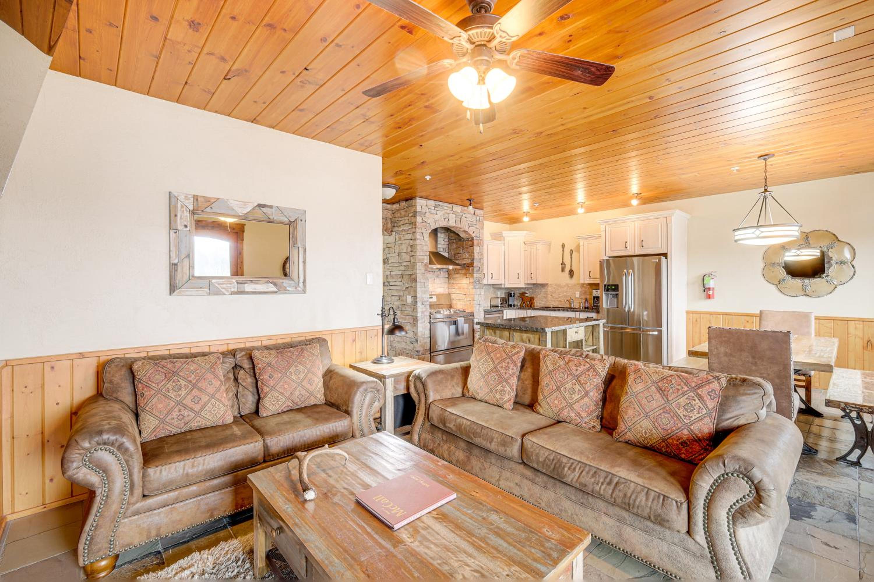 Walkable Condo in Dtwn McCall! Lake View and Balcony