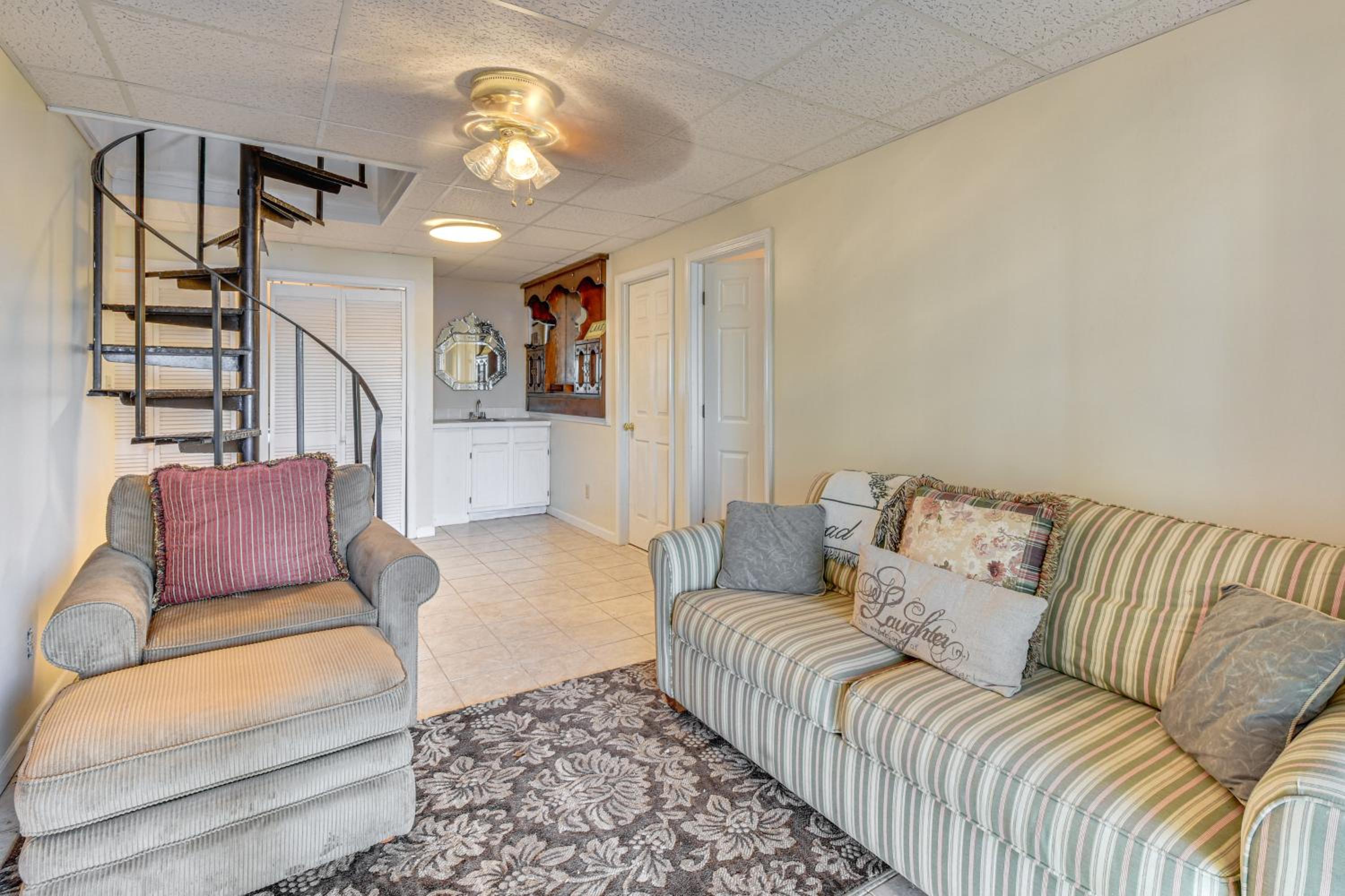 Private Lakefront Home with Views and Dock in Hartwell
