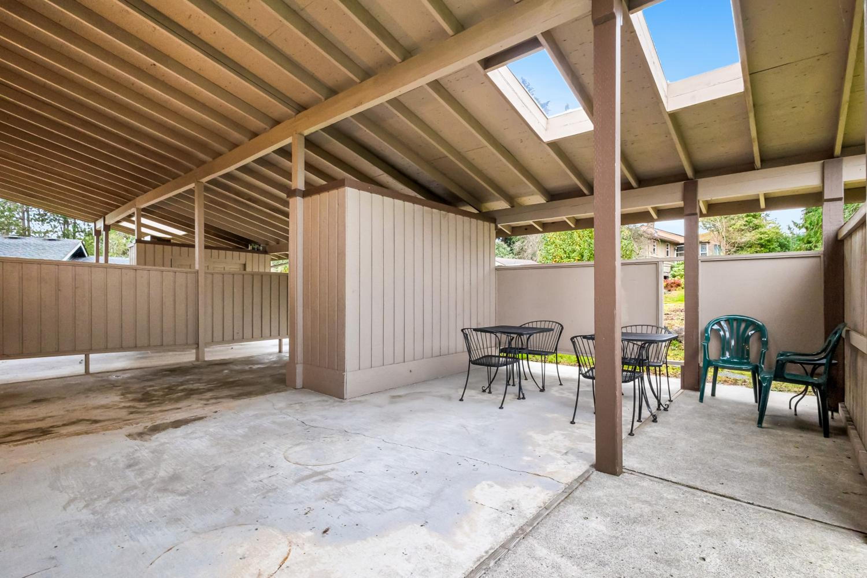 Near Tech Hub and Transit Central Bellevue Home