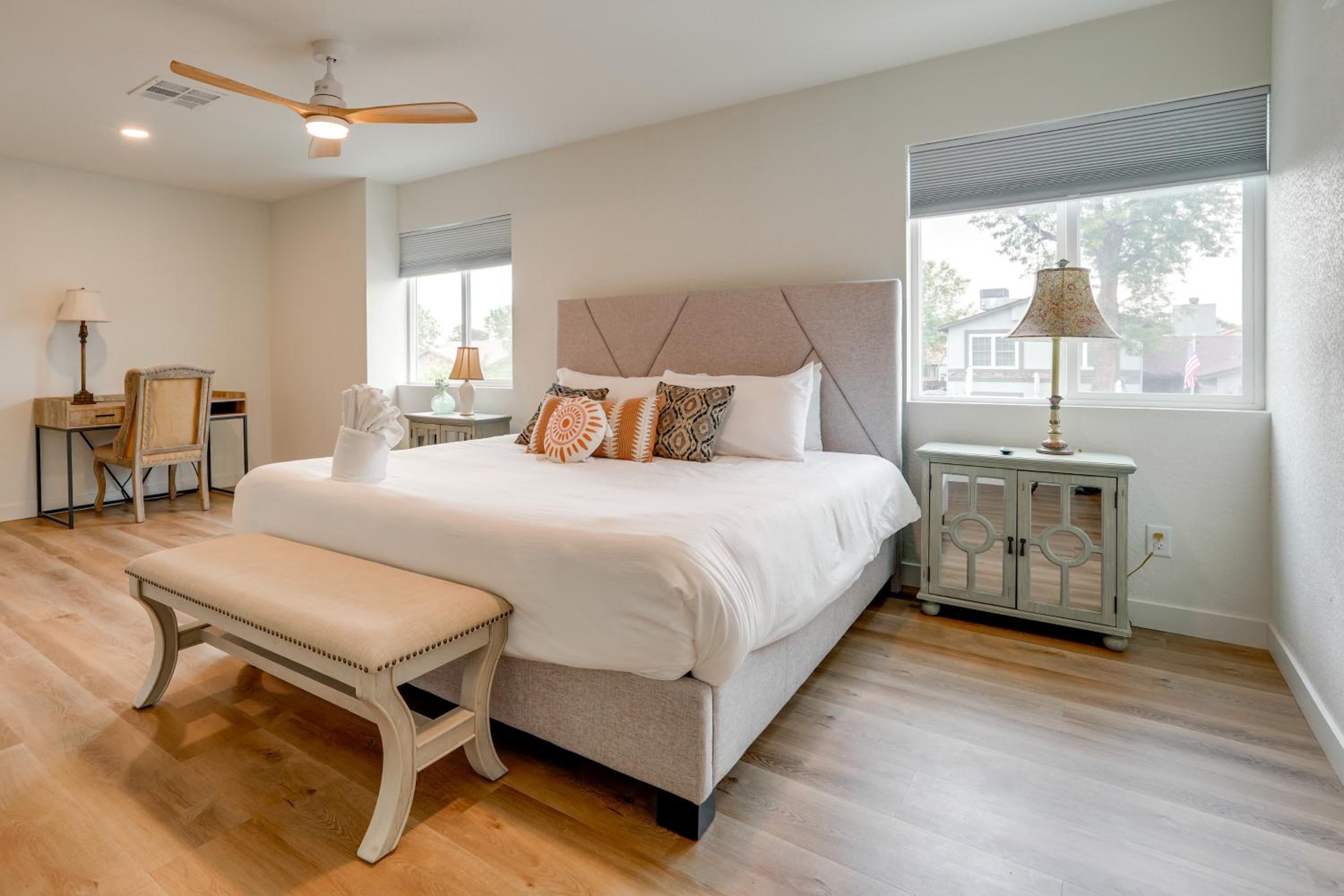 2 Mi to Dtwn Gorgeous Gilbert Gem with Private Yard