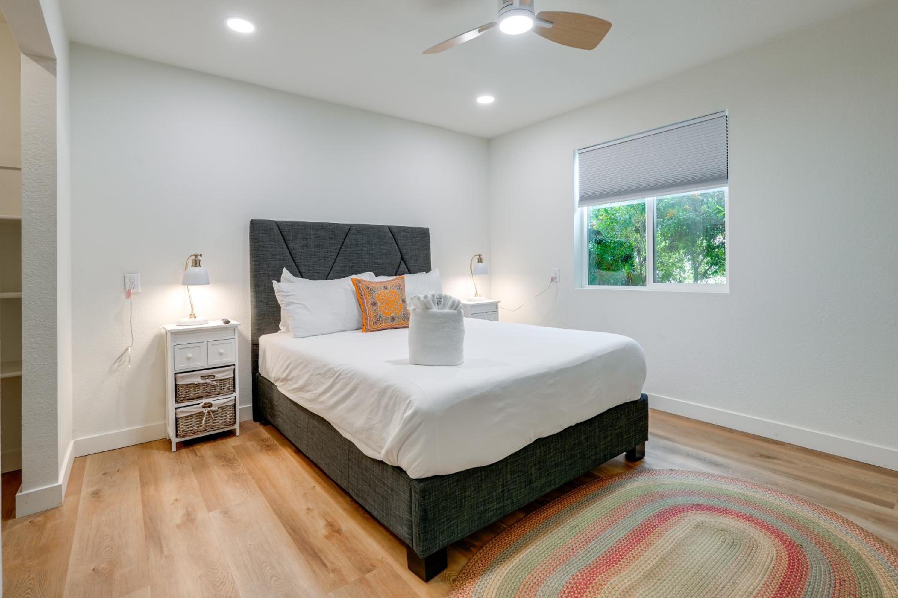 2 Mi to Dtwn Gorgeous Gilbert Gem with Private Yard