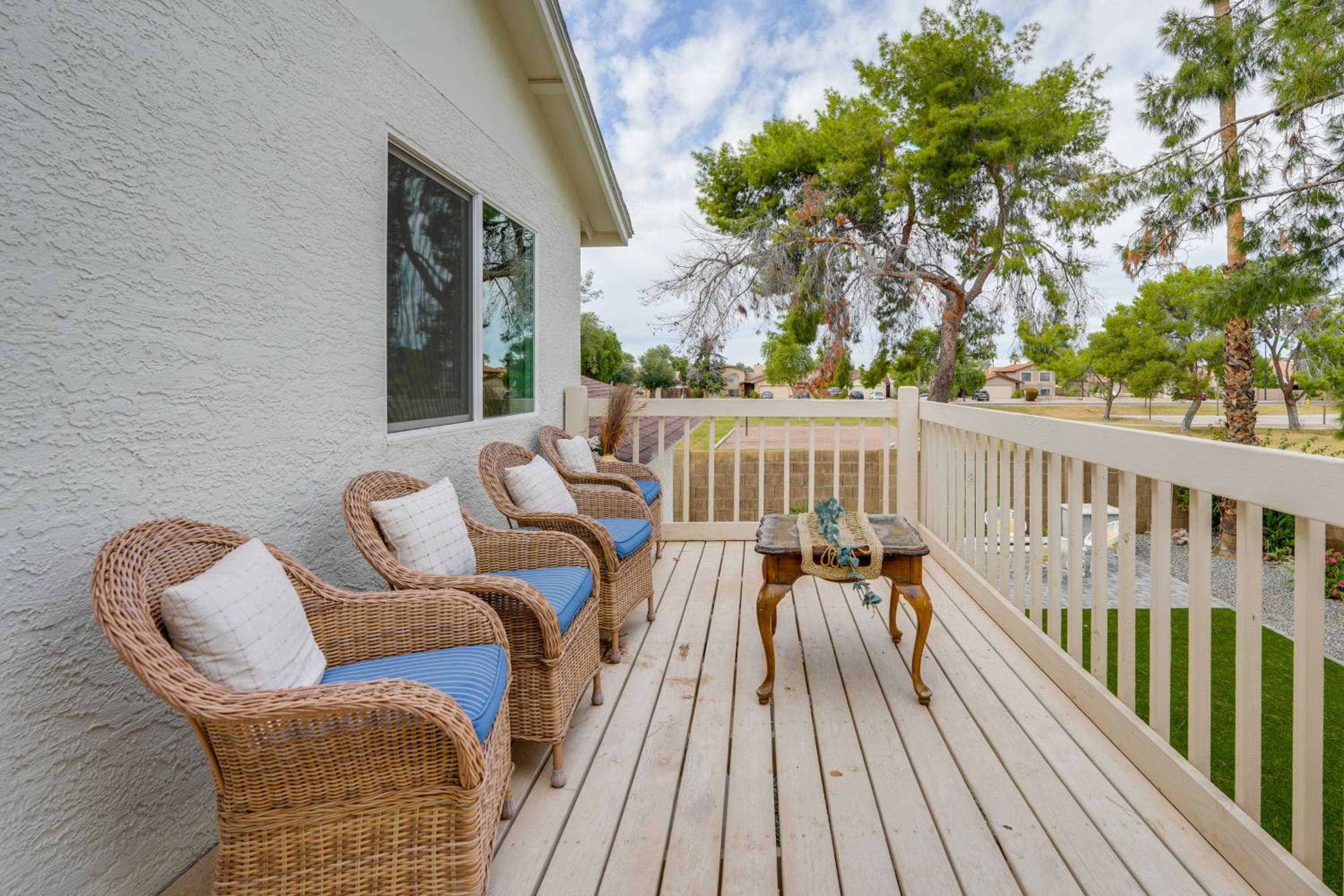2 Mi to Dtwn Gorgeous Gilbert Gem with Private Yard