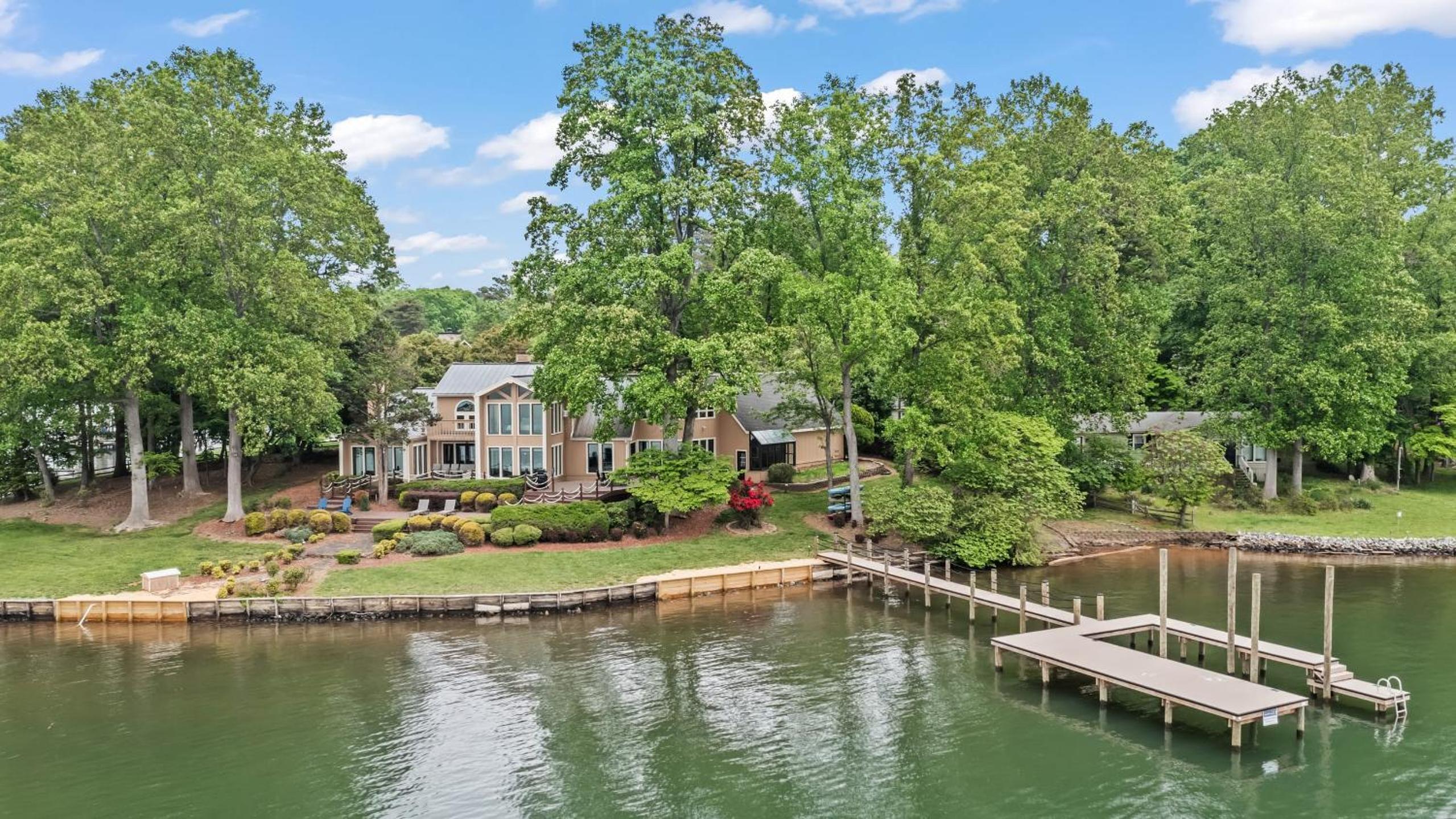 Waterfront Stay w Canoes Deck Game Room Lake Views Near Mooresville Renwick Cove by AvantStay