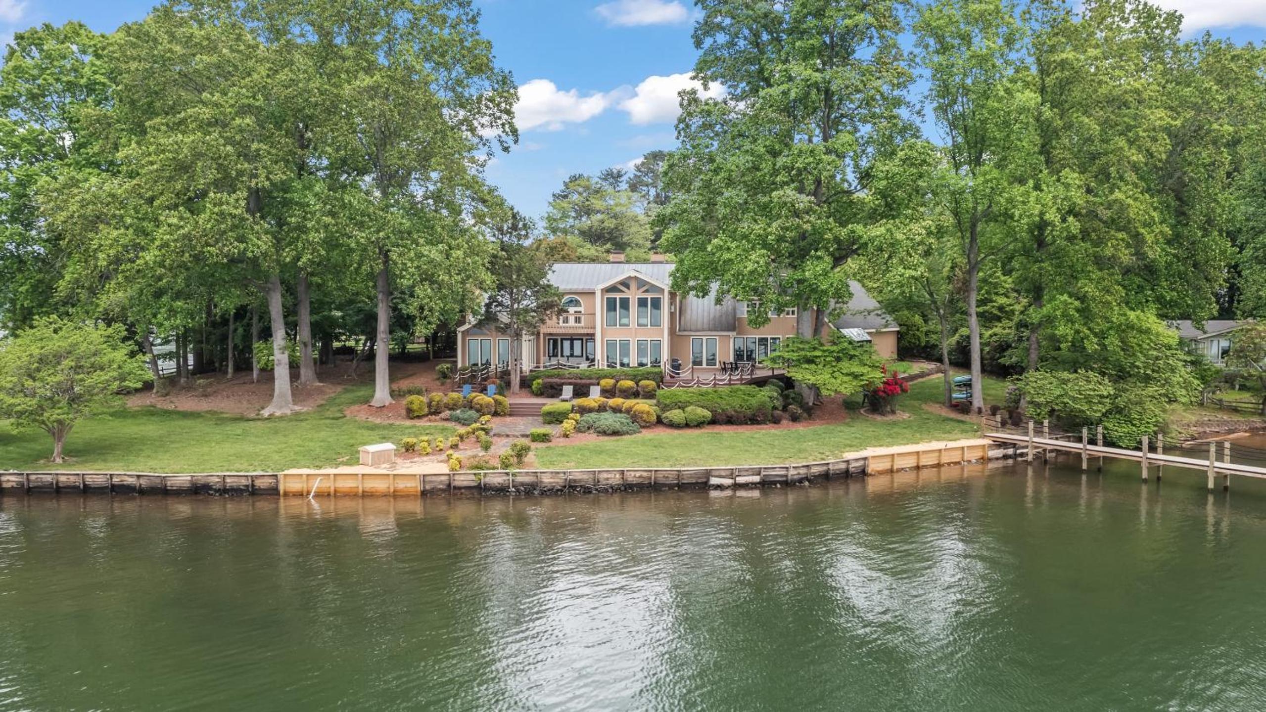 Waterfront Stay w Canoes Deck Game Room Lake Views Near Mooresville Renwick Cove by AvantStay