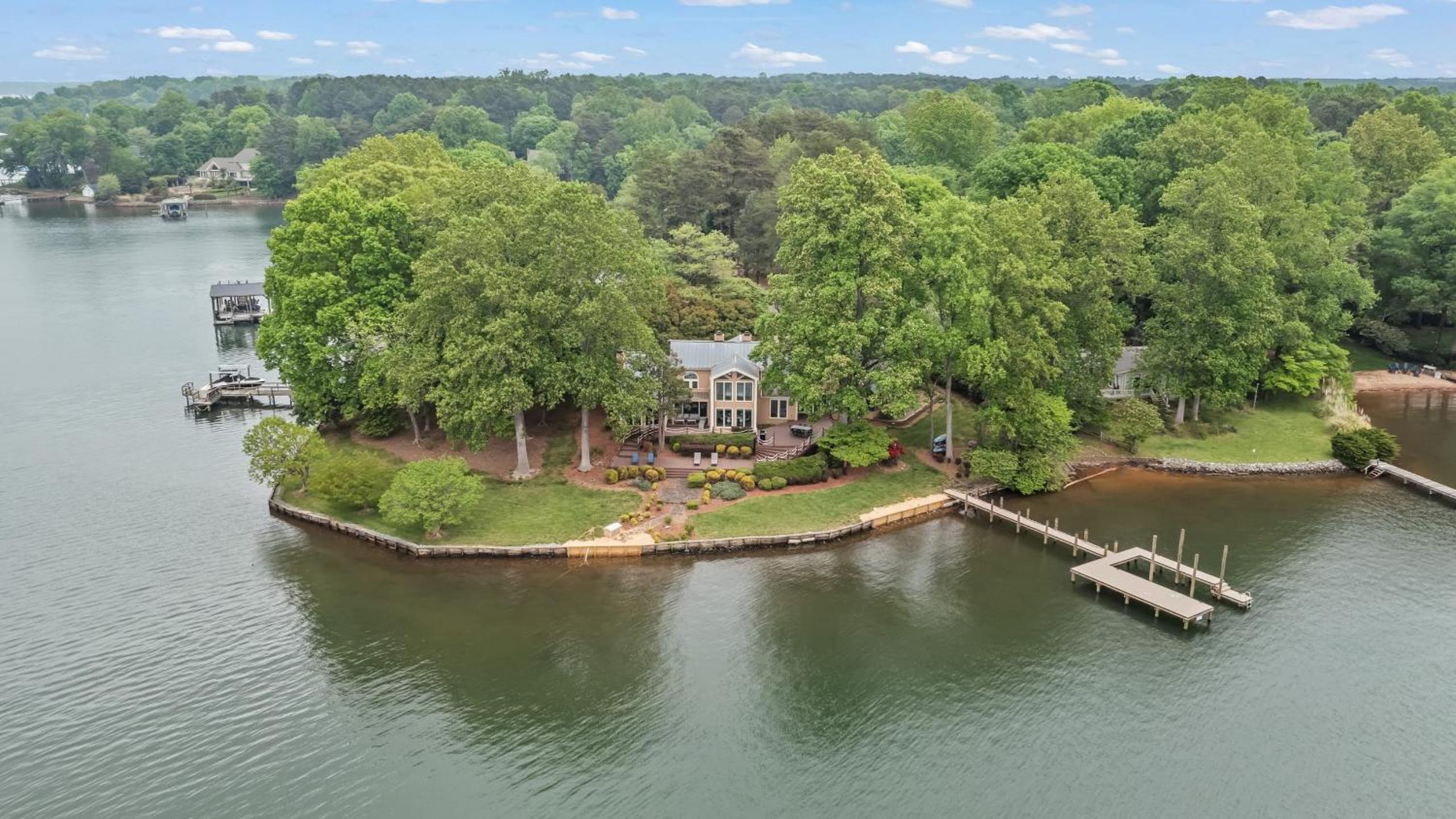 Waterfront Stay w Canoes Deck Game Room Lake Views Near Mooresville Renwick Cove by AvantStay