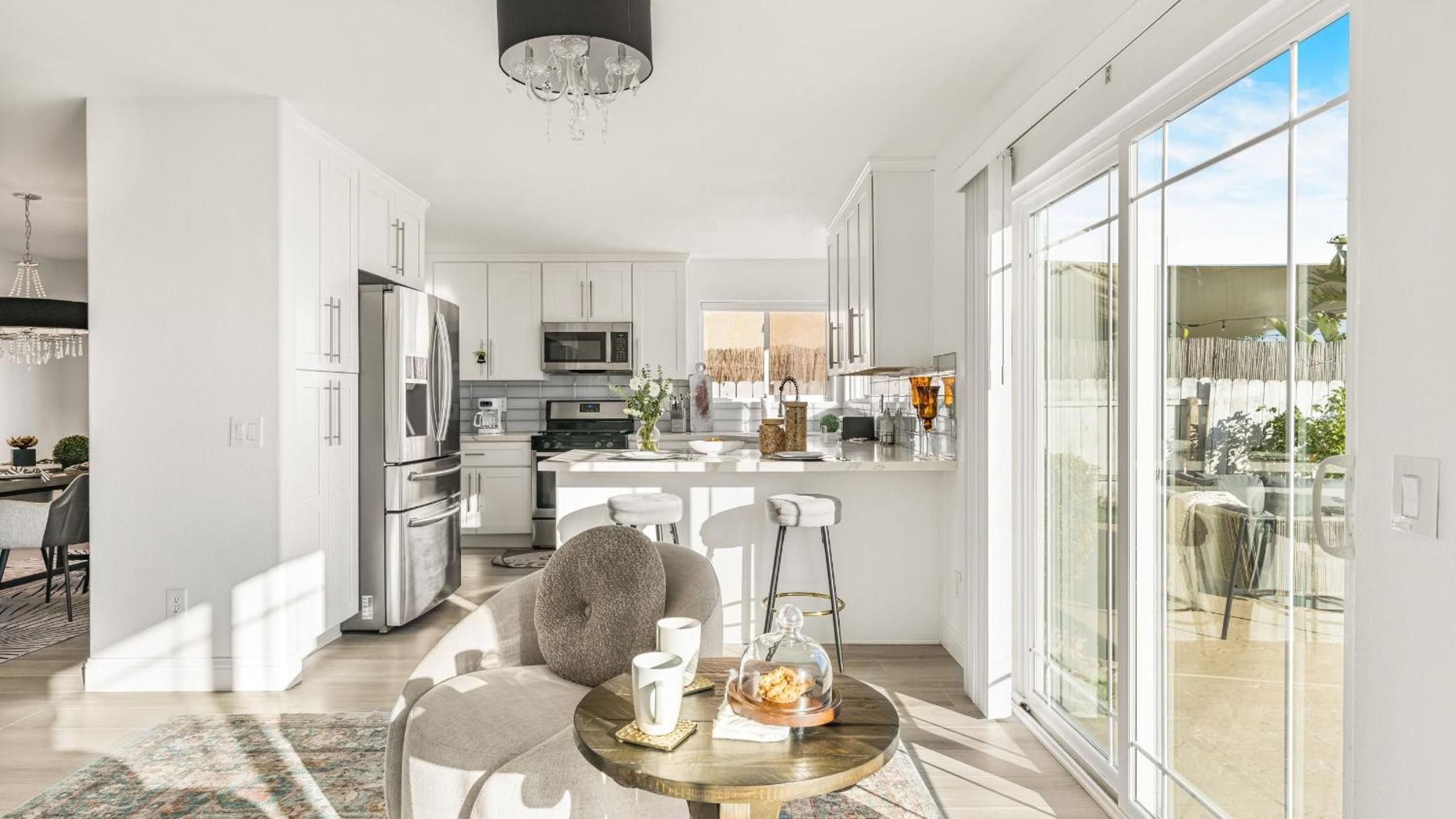 Vista del Sol by AvantStay Bright Hilltop Stay Patio Views Premium Kitchen Space for Groups