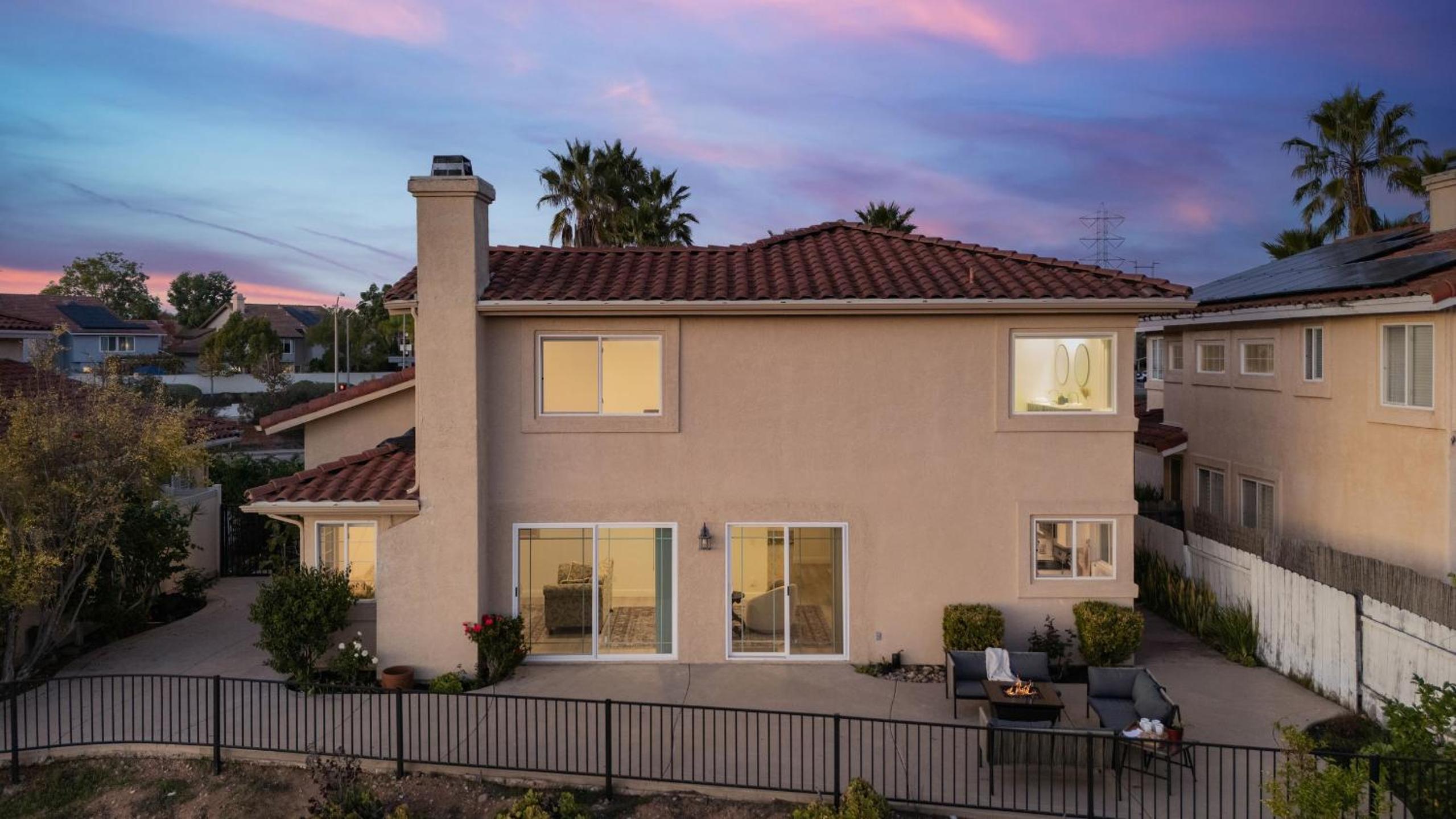 Vista del Sol by AvantStay Bright Hilltop Stay Patio Views Premium Kitchen Space for Groups