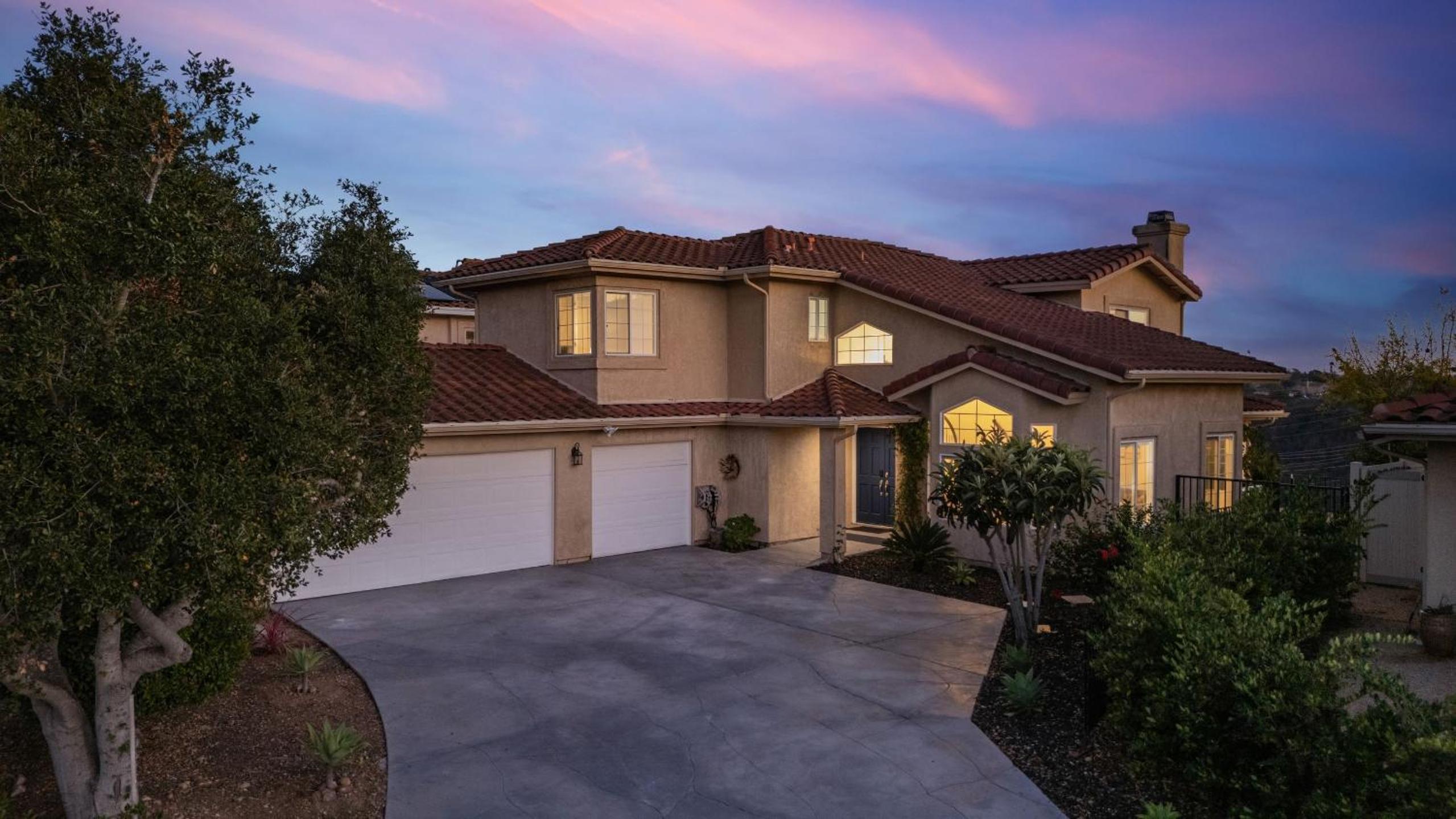 Vista del Sol by AvantStay Bright Hilltop Stay Patio Views Premium Kitchen Space for Groups