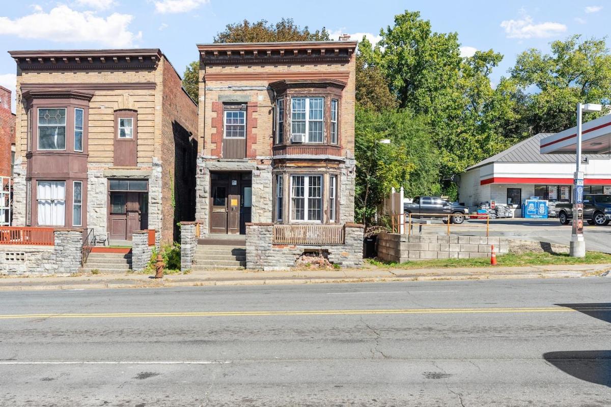 Spacious Home In Troy