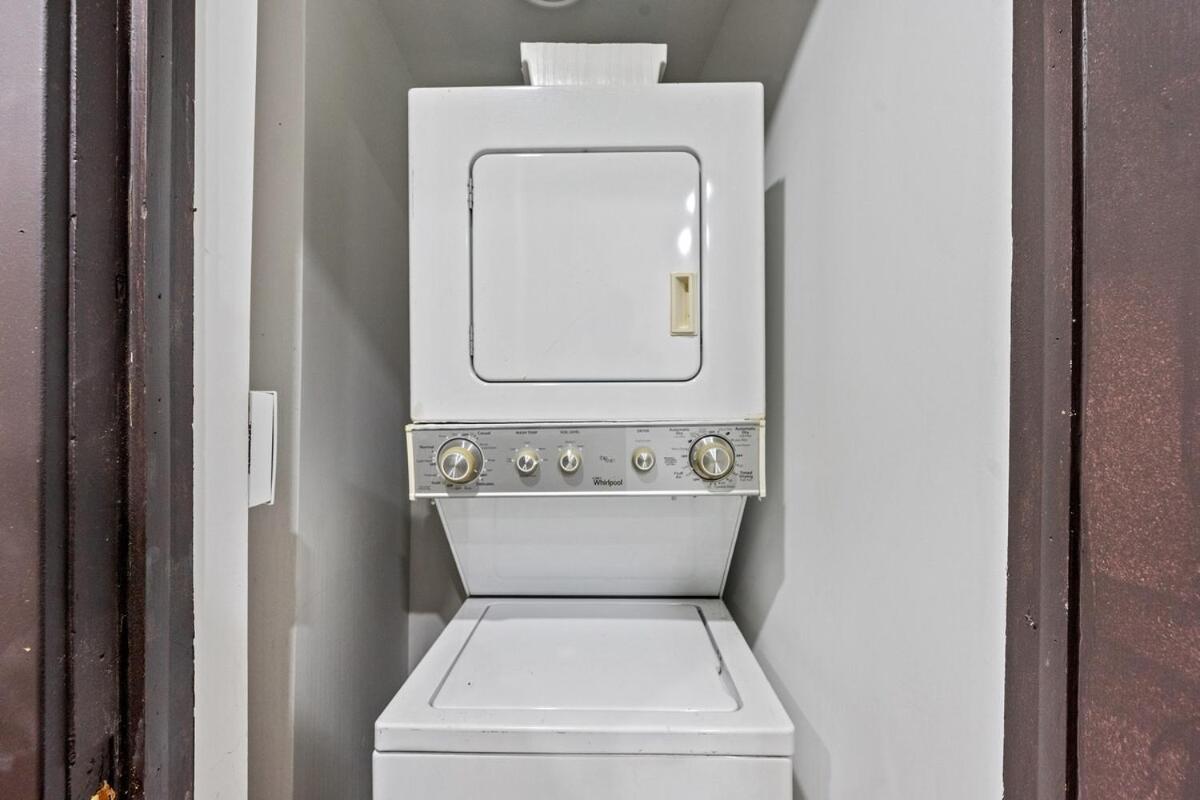 Spacious Home In Troy