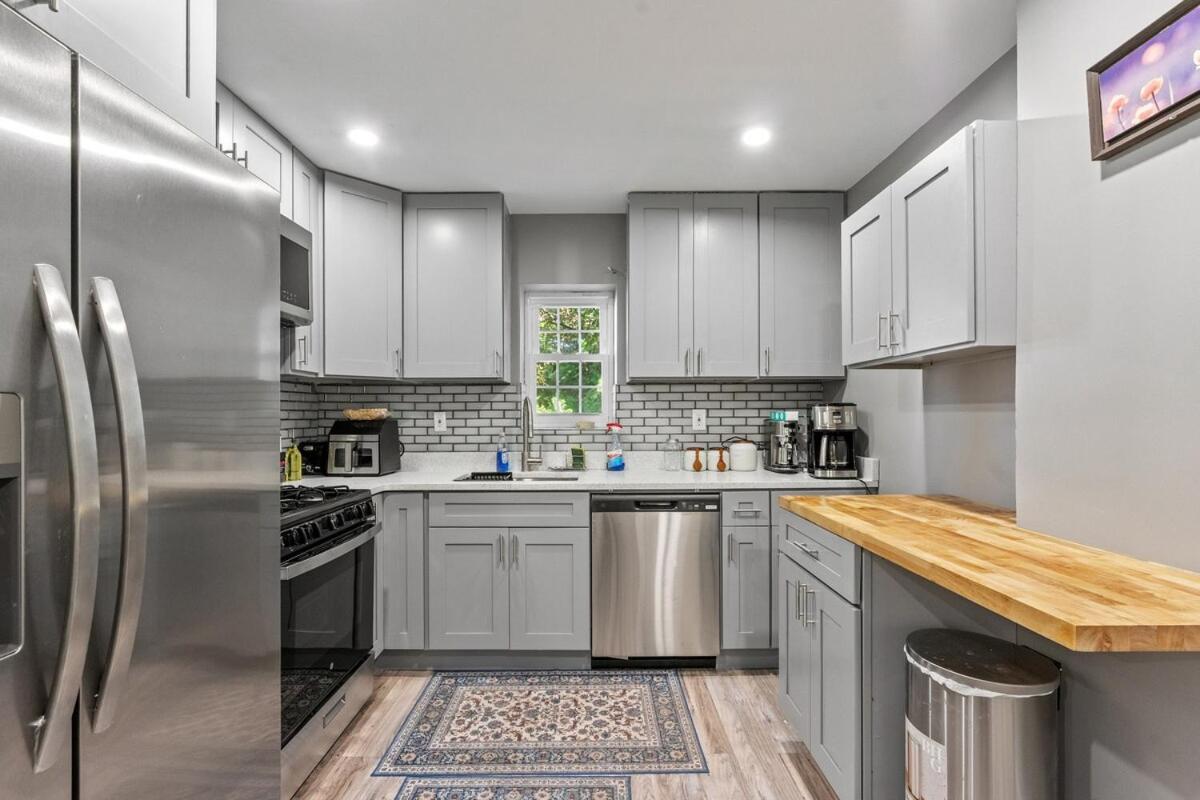 Spacious Home In Troy