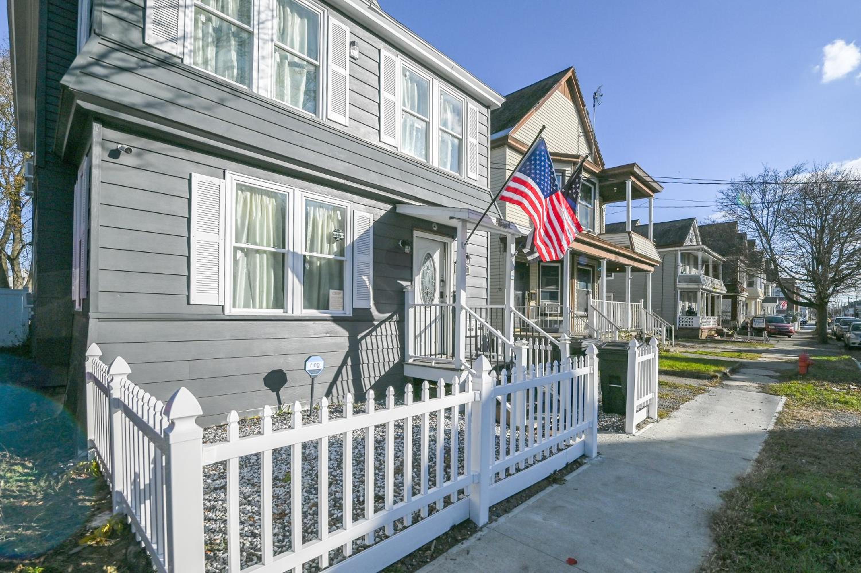 2 Mi to Union College! Newly Renovated Apartment